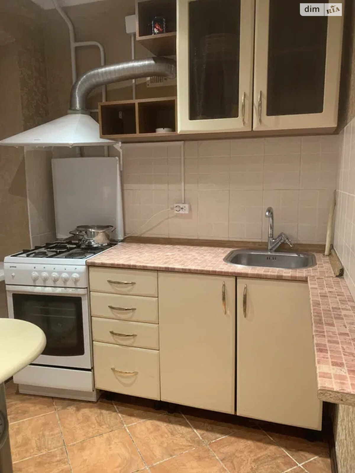 однокімнатна квартира в Києві, район Деміївка, на просп. Голосіївський 17 в довготривалу оренду помісячно фото 1