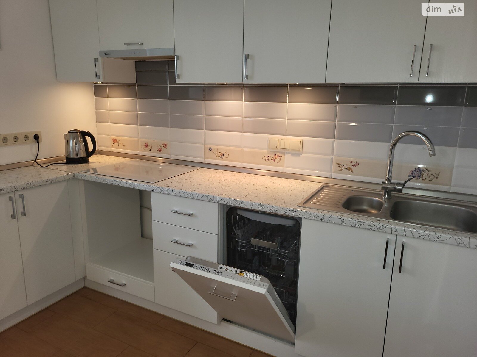 однокомнатная квартира в Киеве, район Деснянский, на ул. Николая Закревского 42А в аренду на долгий срок помесячно фото 1 однокомнатная квартира в Киеве, район Деснянский, на ул. Николая Закревского 42А в аренду на долгий срок помесячно фото 1