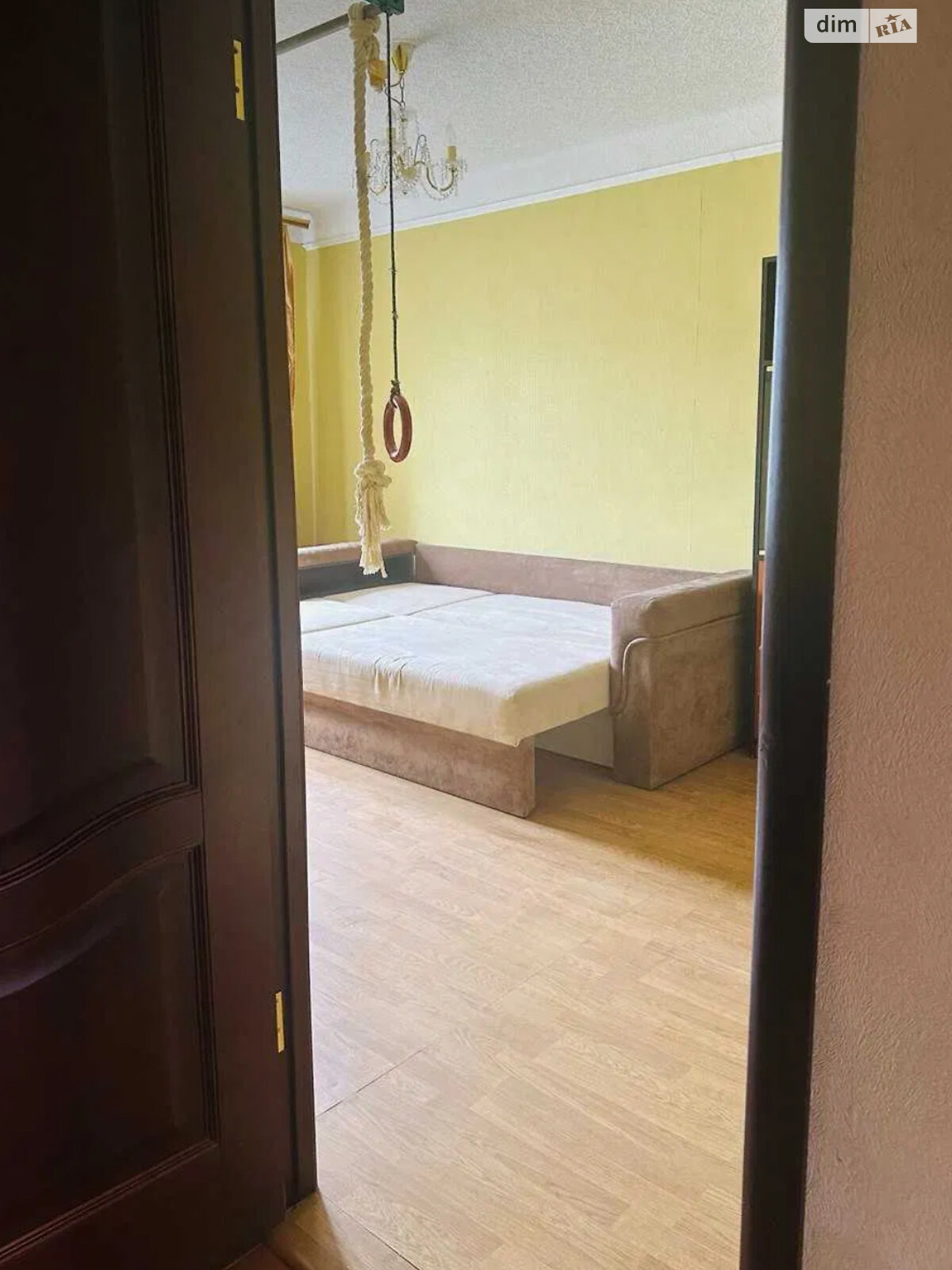 трикімнатна квартира з меблями в Києві, район Деснянський, на вул. Шолом-Алейхема 26/23 в довготривалу оренду помісячно фото 1 трикімнатна квартира з меблями в Києві, район Деснянський, на вул. Шолом-Алейхема 26/23 в довготривалу оренду помісячно фото 1