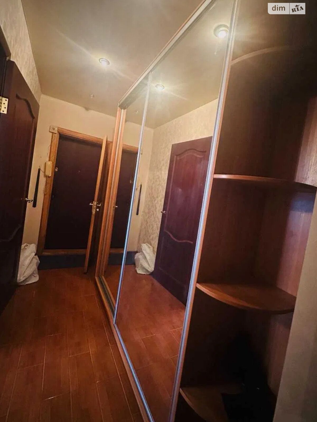 трикімнатна квартира з меблями в Києві, район Деснянський, на вул. Шолом-Алейхема 26/23 в довготривалу оренду помісячно фото 1 трикімнатна квартира з меблями в Києві, район Деснянський, на вул. Шолом-Алейхема 26/23 в довготривалу оренду помісячно фото 1
