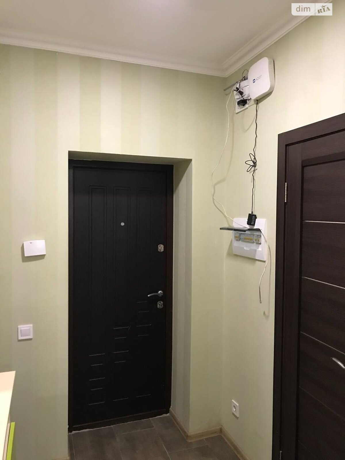 однокімнатна квартира в Києві, район Деснянський, на вул. Вінстона Черчилля 93 в довготривалу оренду помісячно фото 1