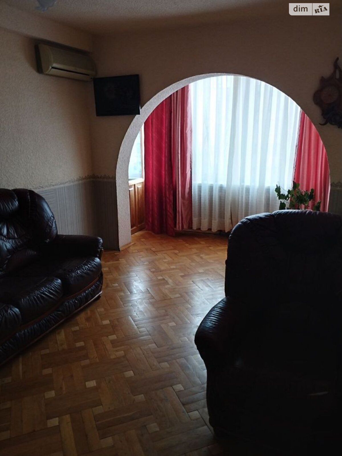 трехкомнатная квартира в Киеве, район Днепровский, на ул. Березняковская 20 в аренду на долгий срок помесячно фото 1