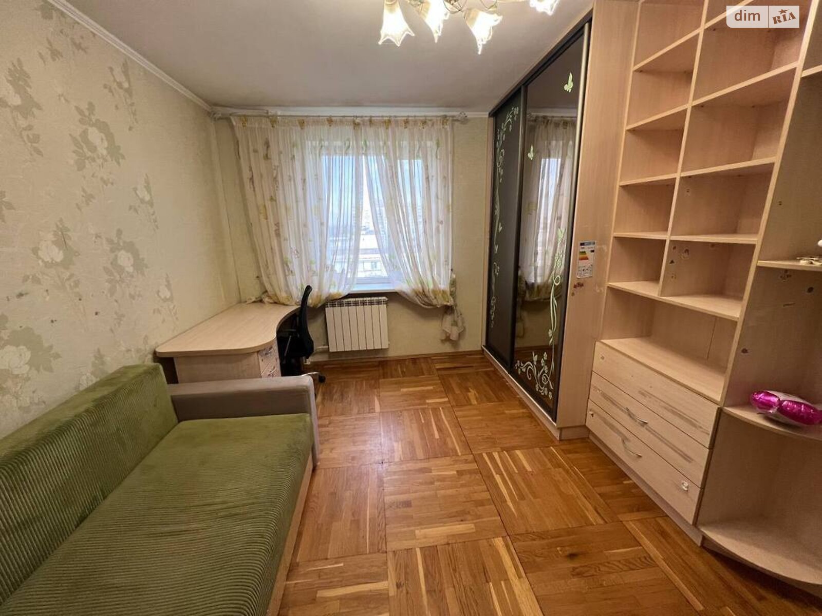 трикімнатна квартира в Києві, район Дніпровський, на наб. Дніпровська 13 в довготривалу оренду помісячно фото 1
