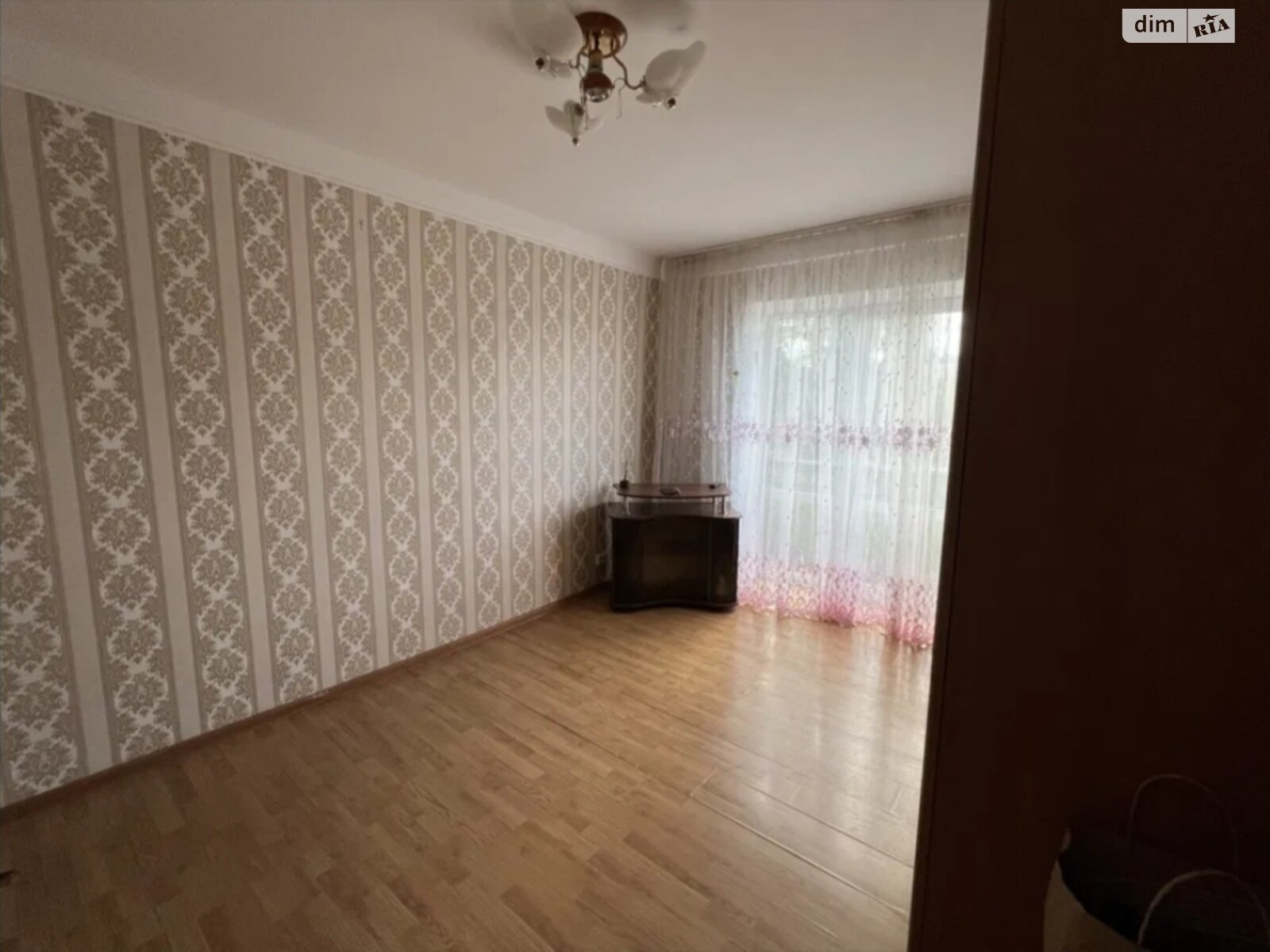 однокімнатна квартира в Києві, район Дніпровський, на вул. Івана Миколайчука 7А в довготривалу оренду помісячно фото 1 однокімнатна квартира в Києві, район Дніпровський, на вул. Івана Миколайчука 7А в довготривалу оренду помісячно фото 1