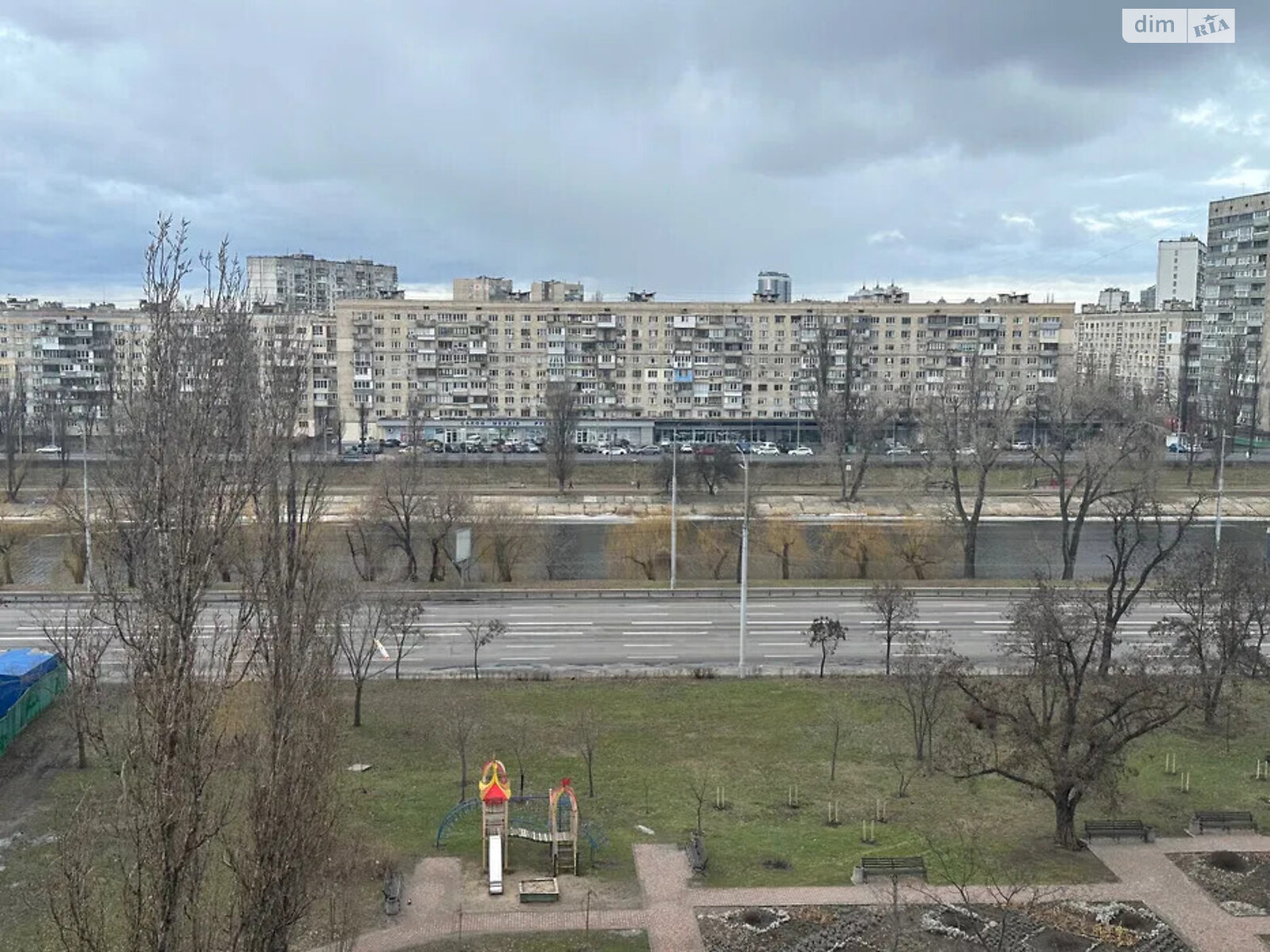 трикімнатна квартира в Києві, район Дніпровський, на вул. Івана Миколайчука 7 в довготривалу оренду помісячно фото 1 трикімнатна квартира в Києві, район Дніпровський, на вул. Івана Миколайчука 7 в довготривалу оренду помісячно фото 1