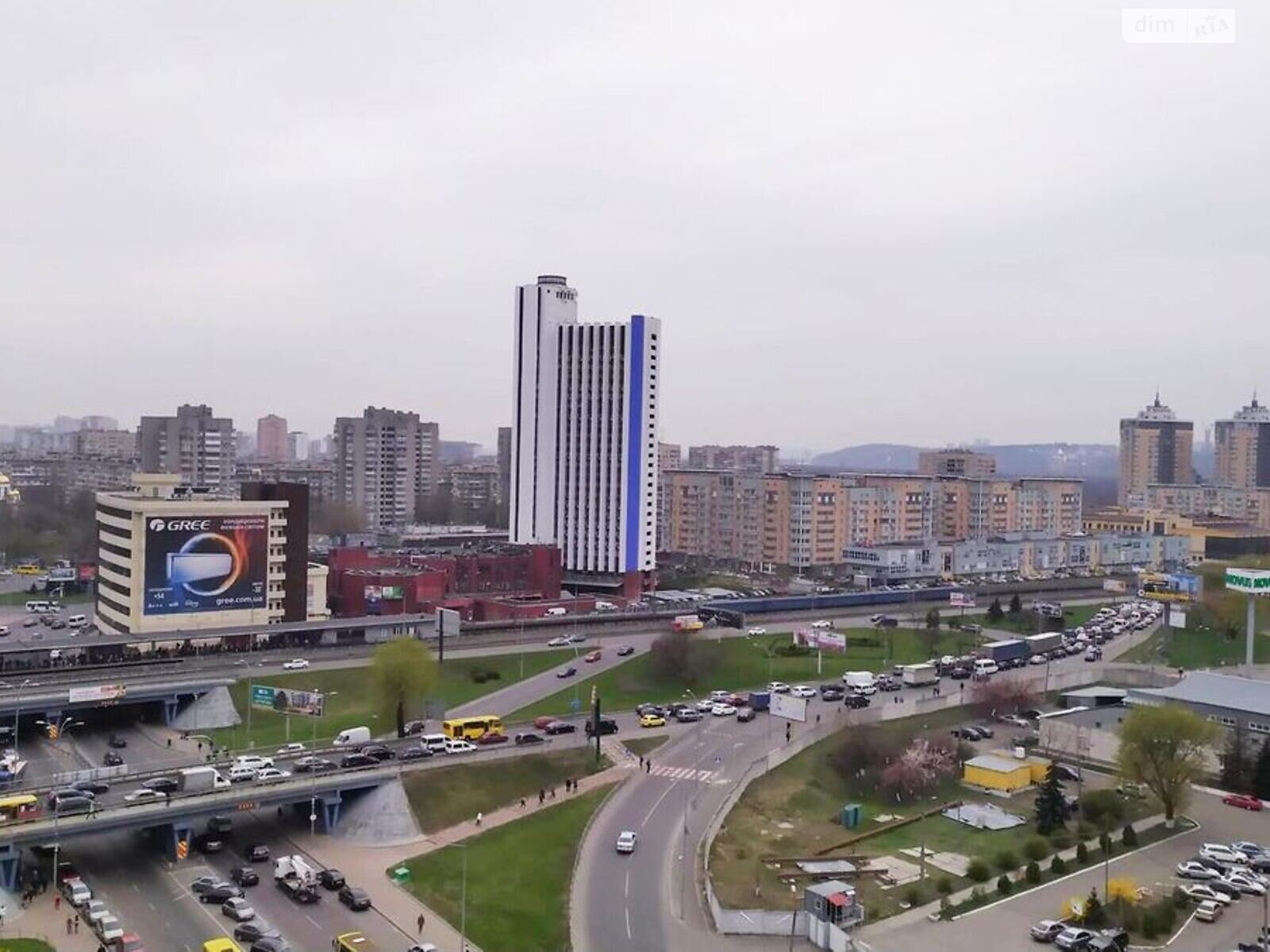 однокімнатна квартира в Києві, район Дніпровський, на вул. Митрополита Андрія Шептицького 10 в довготривалу оренду помісячно фото 1 однокімнатна квартира в Києві, район Дніпровський, на вул. Митрополита Андрія Шептицького 10 в довготривалу оренду помісячно фото 1
