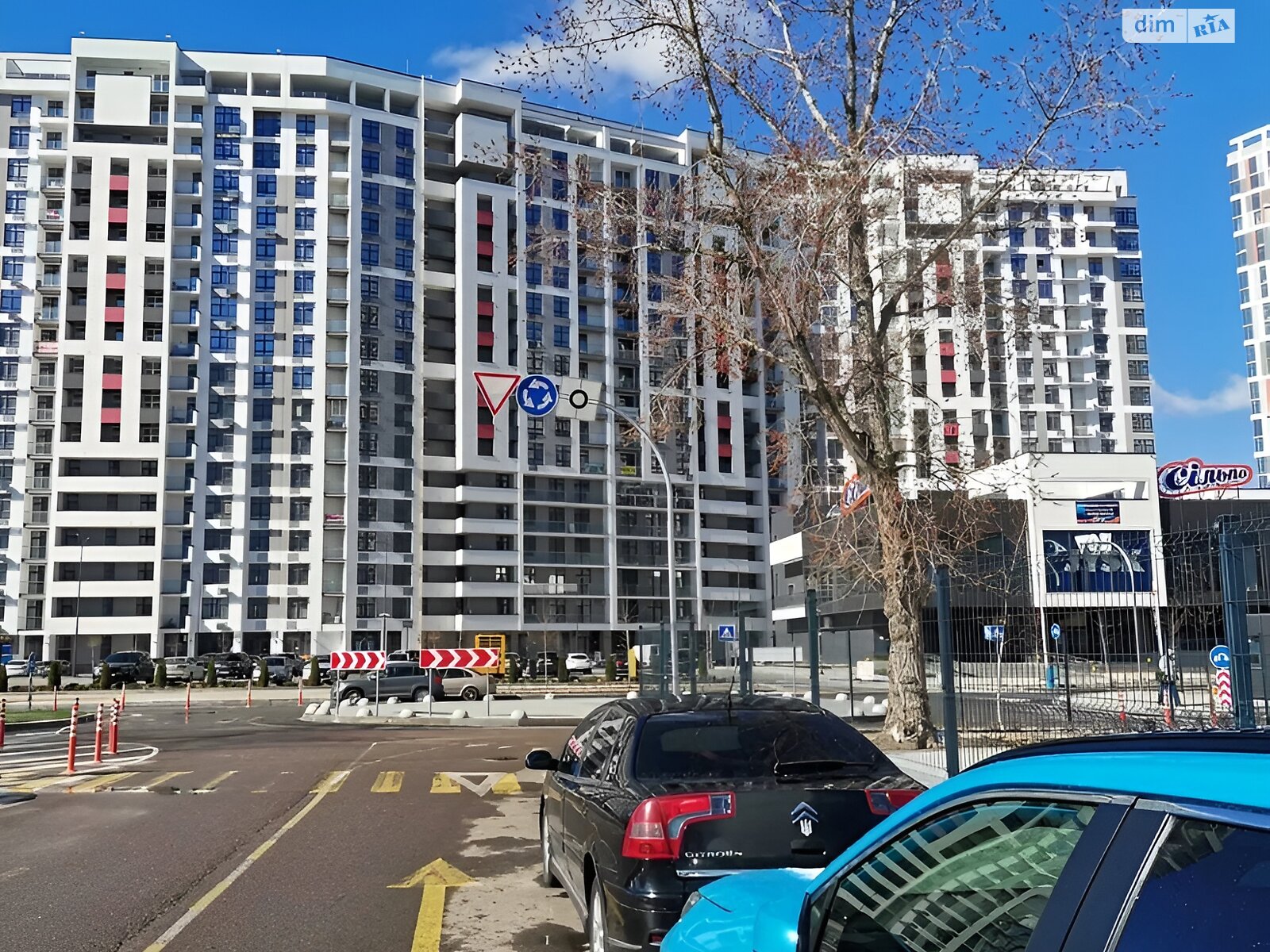 однокімнатна квартира в Києві, район Дніпровський, на вул. Микільсько-Слобідська 11 в довготривалу оренду помісячно фото 1 однокімнатна квартира в Києві, район Дніпровський, на вул. Микільсько-Слобідська 11 в довготривалу оренду помісячно фото 1