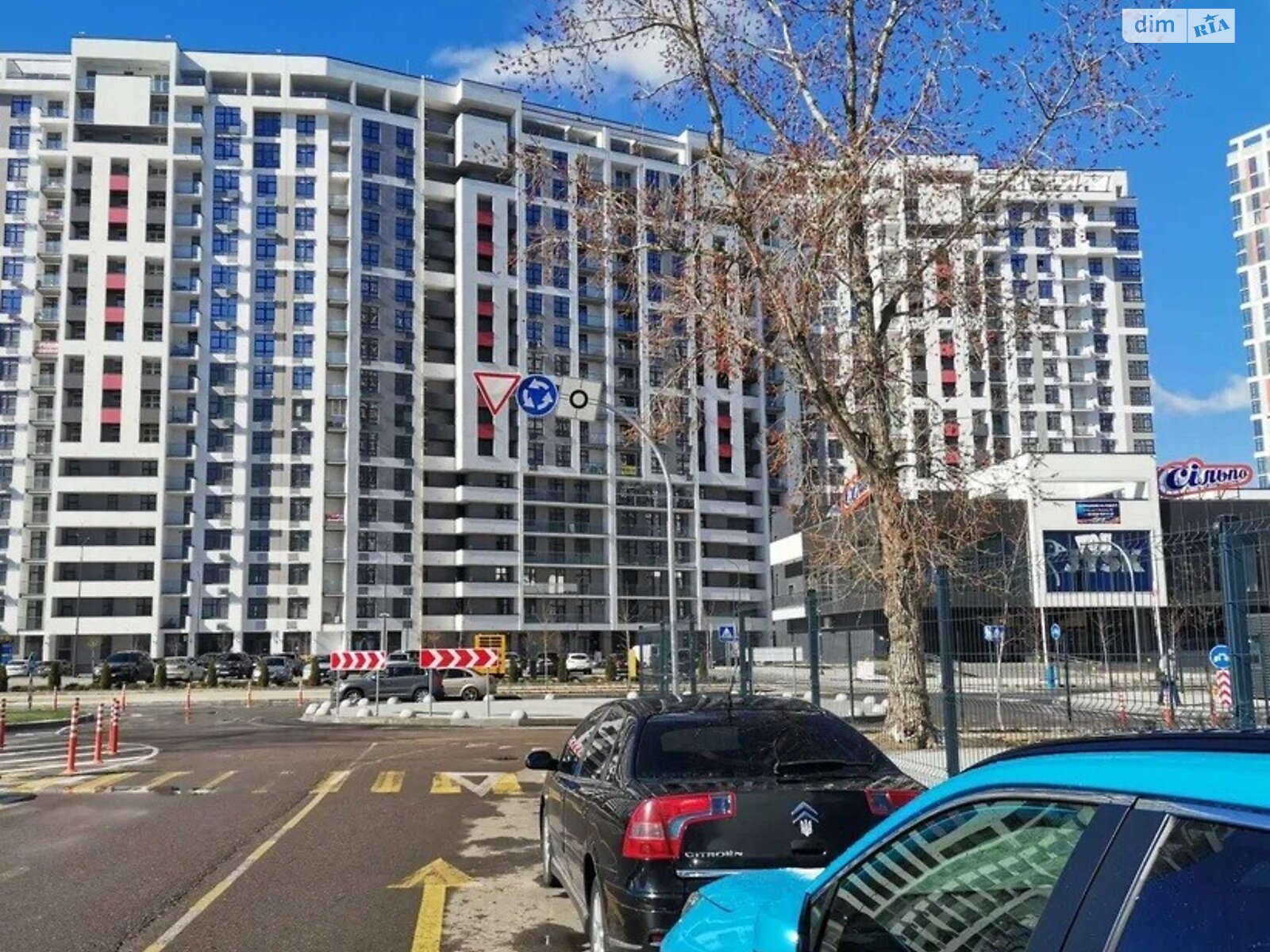 однокімнатна квартира в Києві, район Дніпровський, на вул. Микільсько-Слобідська 11 в довготривалу оренду помісячно фото 1 однокімнатна квартира в Києві, район Дніпровський, на вул. Микільсько-Слобідська 11 в довготривалу оренду помісячно фото 1
