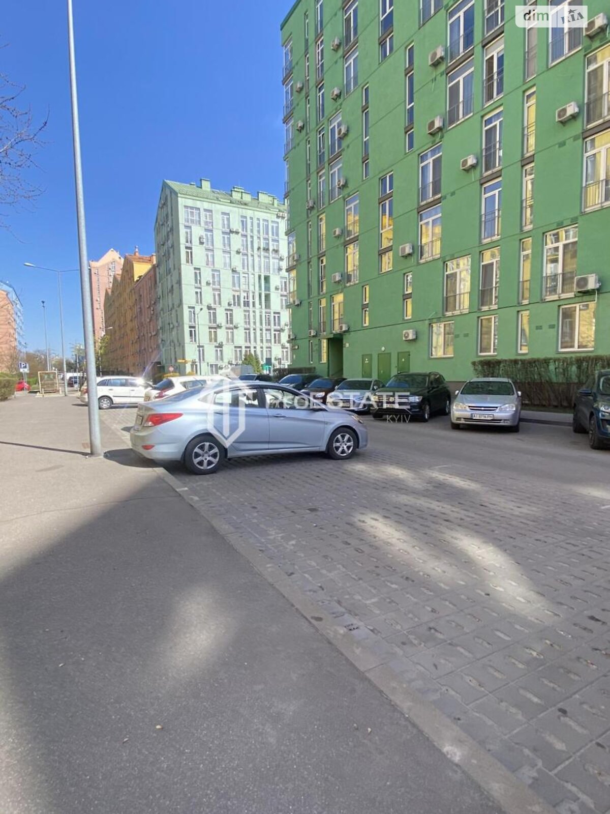 двухкомнатная квартира в Киеве, район Днепровский, на ул. Регенераторная 4 в аренду на долгий срок помесячно фото 1 двухкомнатная квартира в Киеве, район Днепровский, на ул. Регенераторная 4 в аренду на долгий срок помесячно фото 1