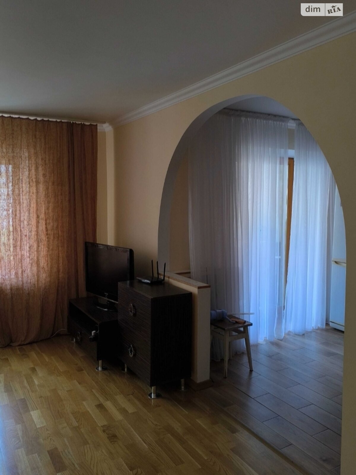 трикімнатна квартира в Києві, на вул. Драгоманова 44 в довготривалу оренду помісячно фото 1 трикімнатна квартира в Києві, на вул. Драгоманова 44 в довготривалу оренду помісячно фото 1