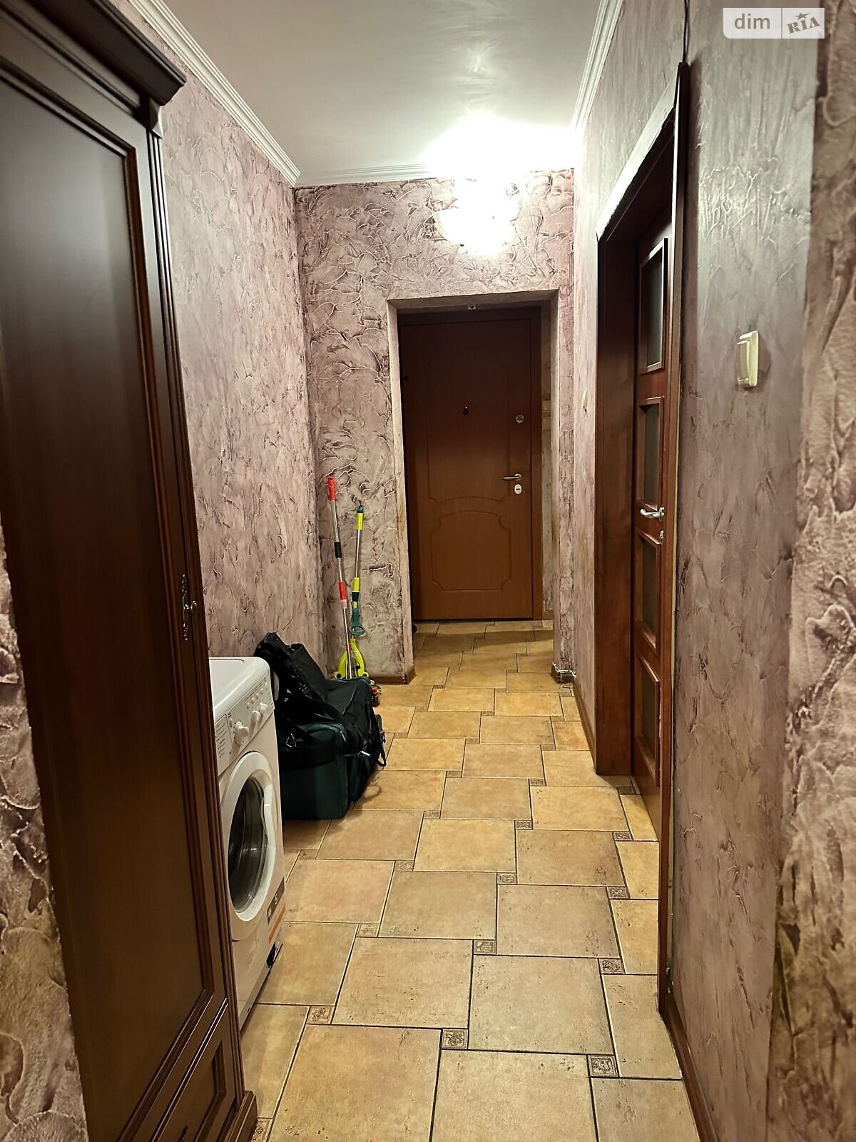 трехкомнатная квартира в Киеве, на просп. Европейского Союза 9Б в аренду на долгий срок помесячно фото 1 трехкомнатная квартира в Киеве, на просп. Европейского Союза 9Б в аренду на долгий срок помесячно фото 1
