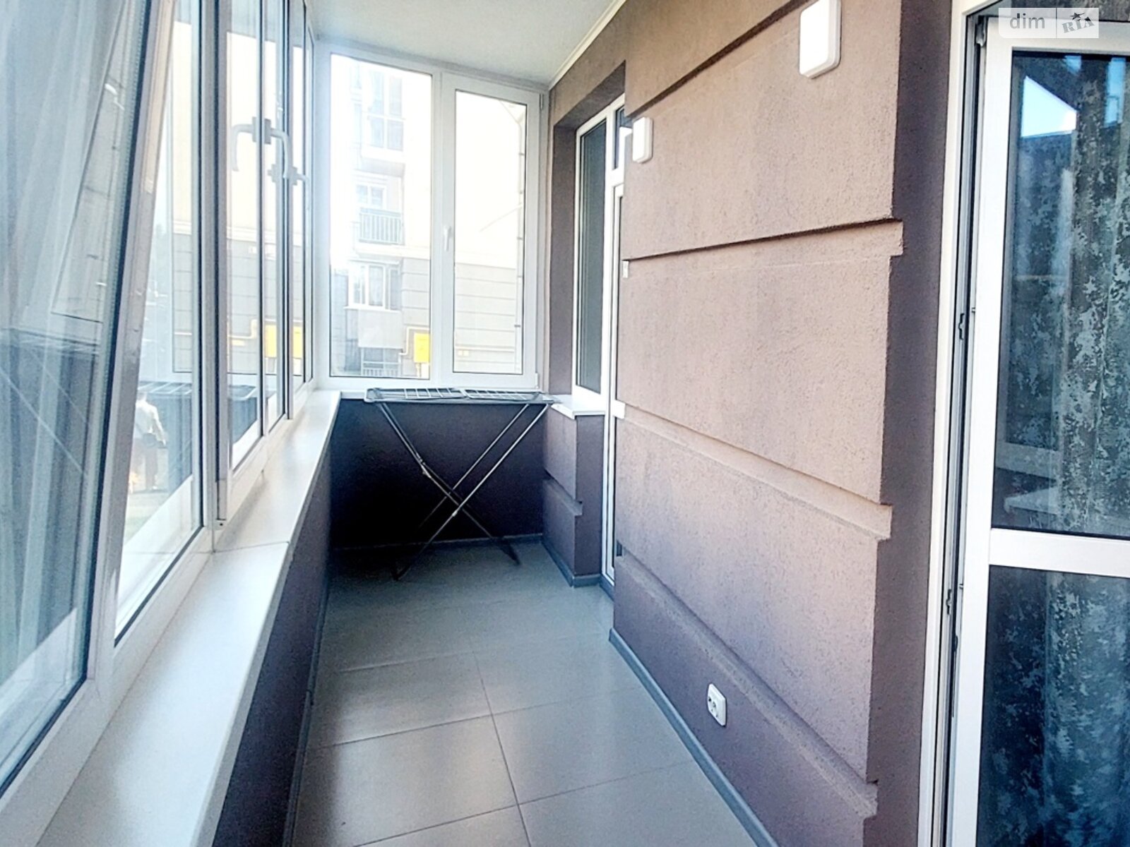 однокімнатна квартира в Києві, район Феофанія, на вул. Метрологічна 56 в довготривалу оренду помісячно фото 1