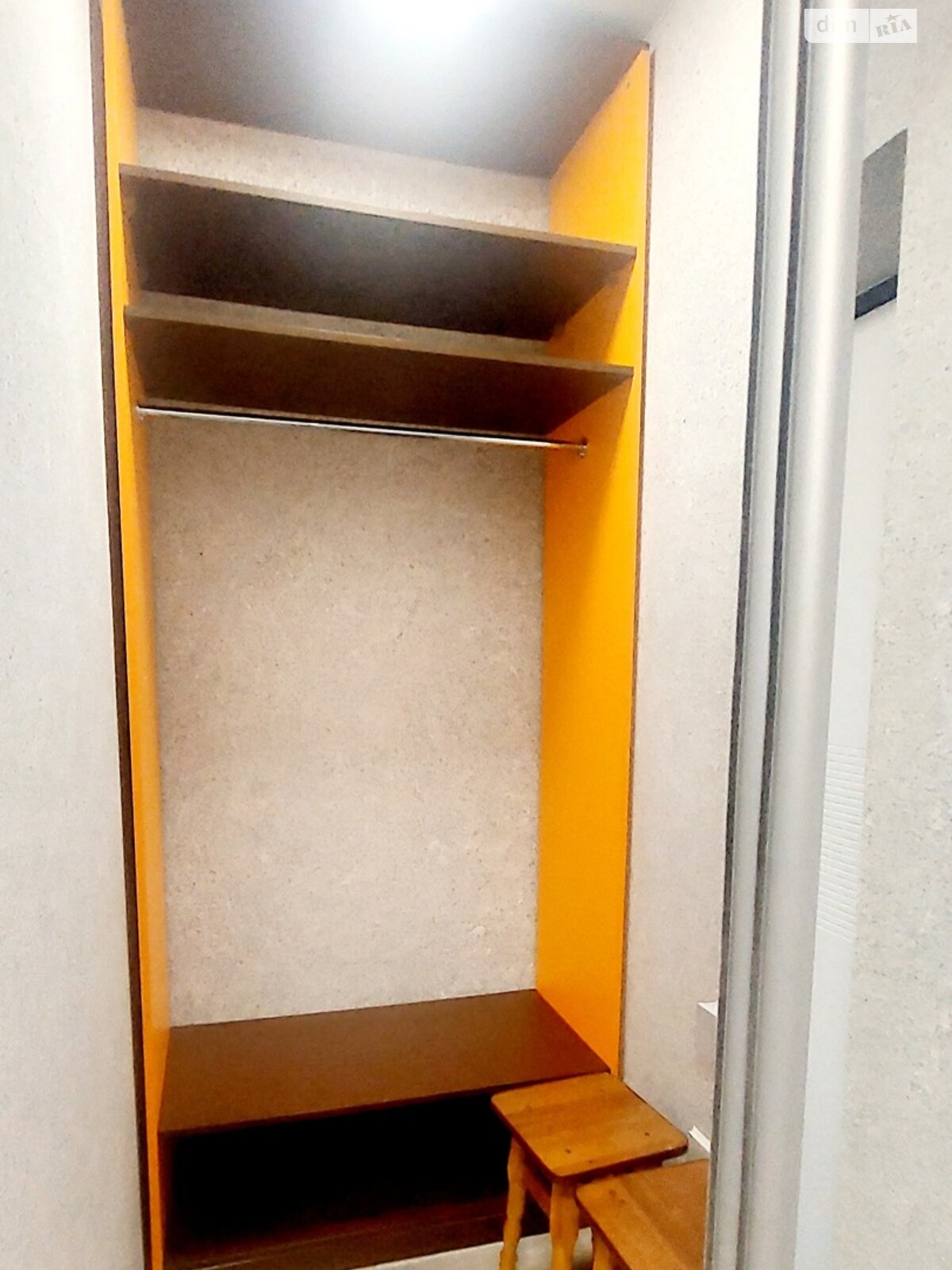 однокімнатна квартира в Києві, район Феофанія, на вул. Метрологічна 56 в довготривалу оренду помісячно фото 1