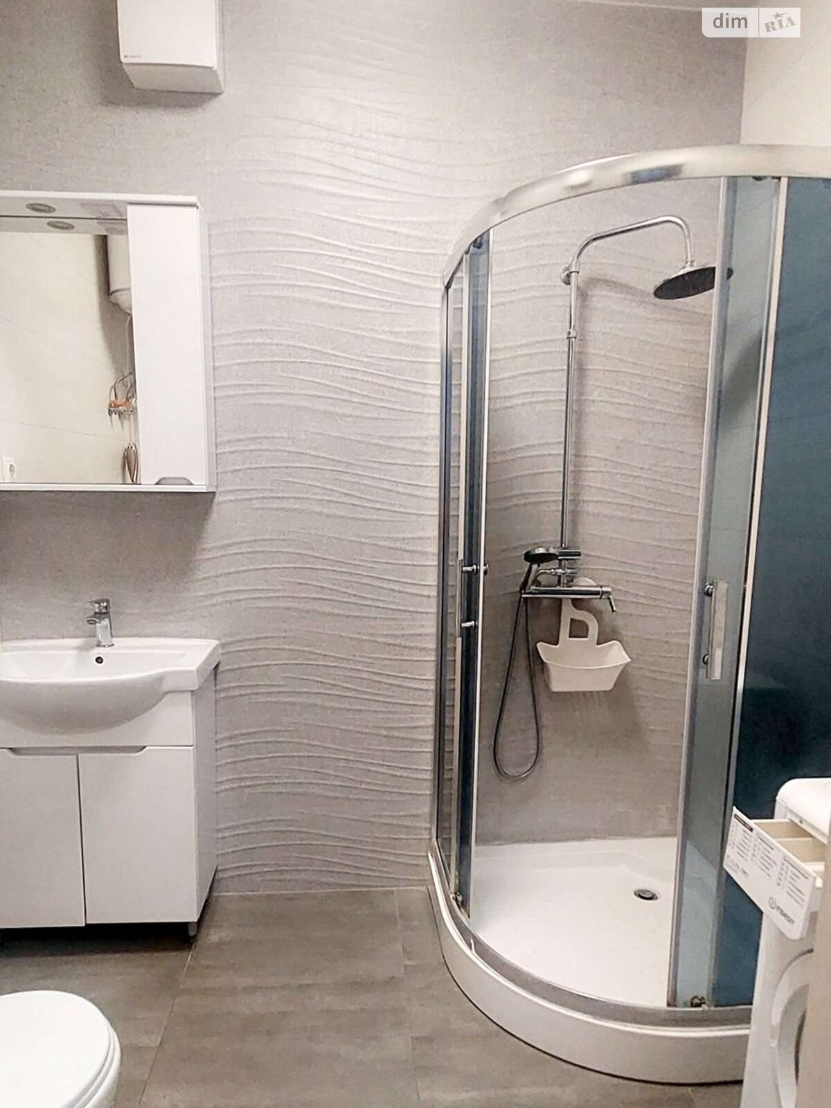 однокімнатна квартира в Києві, район Феофанія, на вул. Метрологічна 56 в довготривалу оренду помісячно фото 1