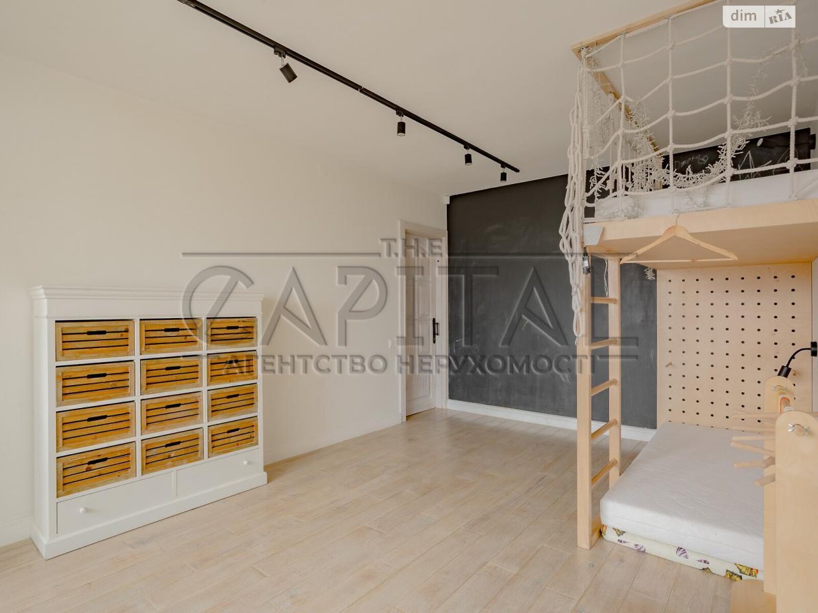 двокімнатна квартира в Києві, на вул. Флоренції 1/11 в довготривалу оренду помісячно фото 1