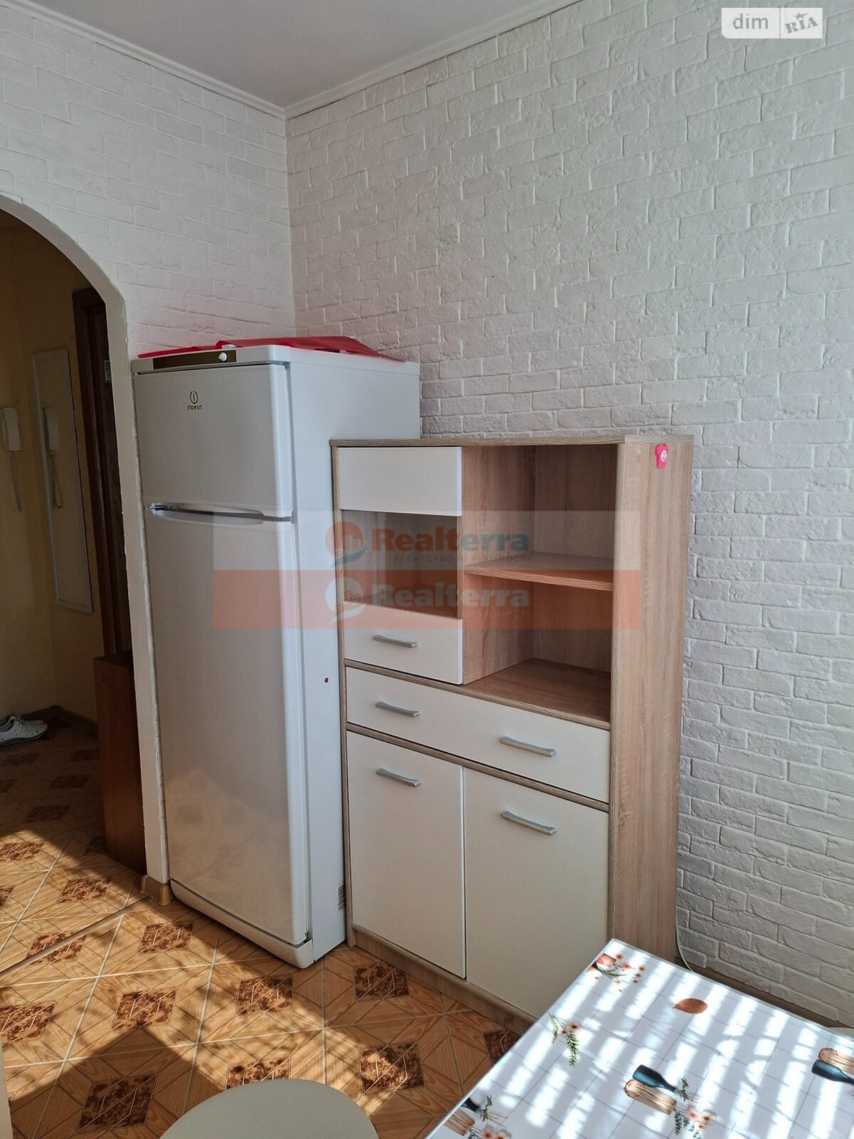 однокомнатная квартира в Киеве, район Галаганы, на пер. Анатолия Базилевича 2/13 в аренду на долгий срок помесячно фото 1 однокомнатная квартира в Киеве, район Галаганы, на пер. Анатолия Базилевича 2/13 в аренду на долгий срок помесячно фото 1