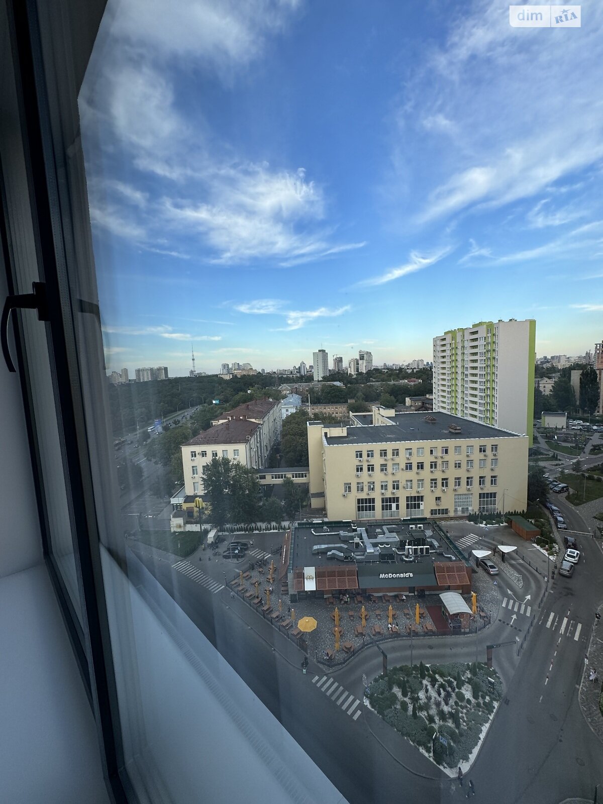 двухкомнатная квартира в Киеве, район Галаганы, на просп. Берестейский 67 в аренду на долгий срок помесячно фото 1 двухкомнатная квартира в Киеве, район Галаганы, на просп. Берестейский 67 в аренду на долгий срок помесячно фото 1