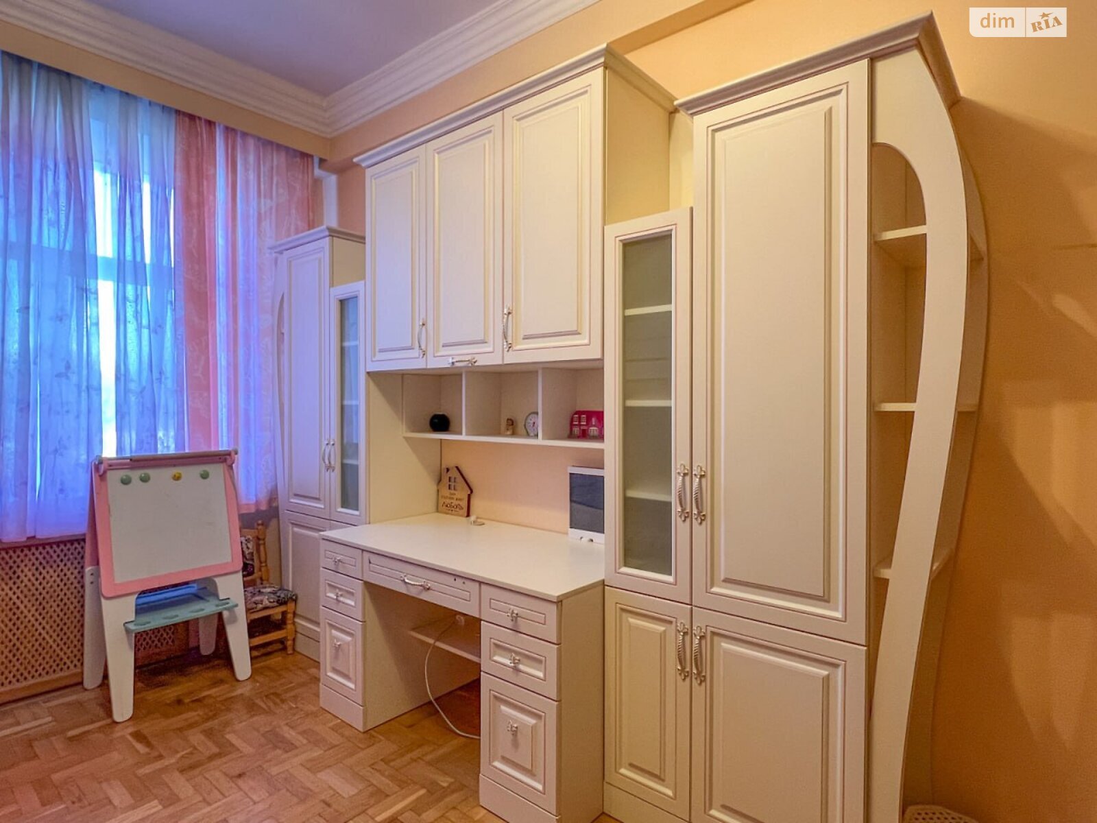 трикімнатна квартира в Києві, район Ґалаґани, на просп. Берестейський 61/2 в довготривалу оренду помісячно фото 1 трикімнатна квартира в Києві, район Ґалаґани, на просп. Берестейський 61/2 в довготривалу оренду помісячно фото 1