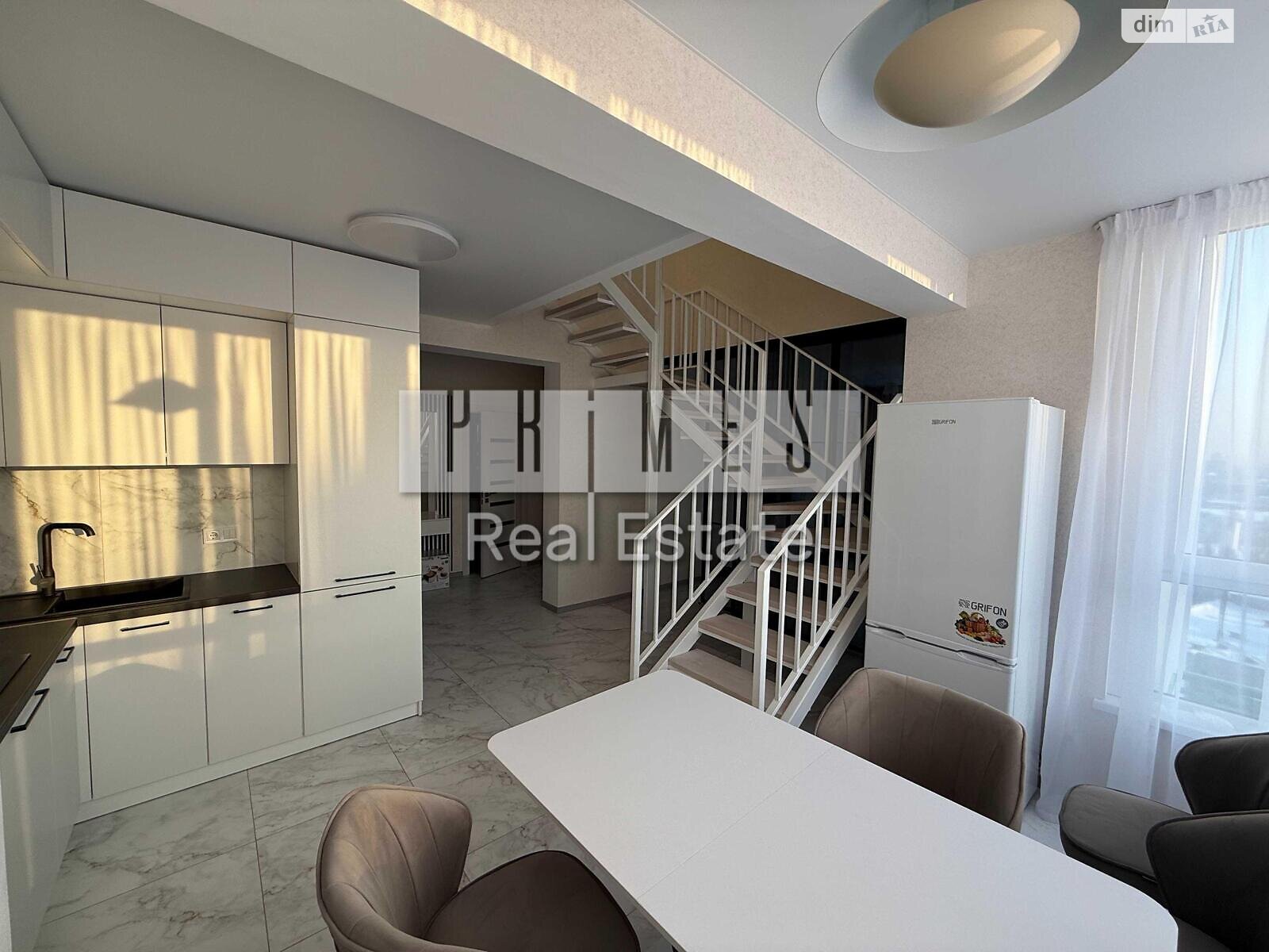 четырехкомнатная квартира в Киеве, район Галаганы, на просп. Берестейский 65А в аренду на долгий срок помесячно фото 1