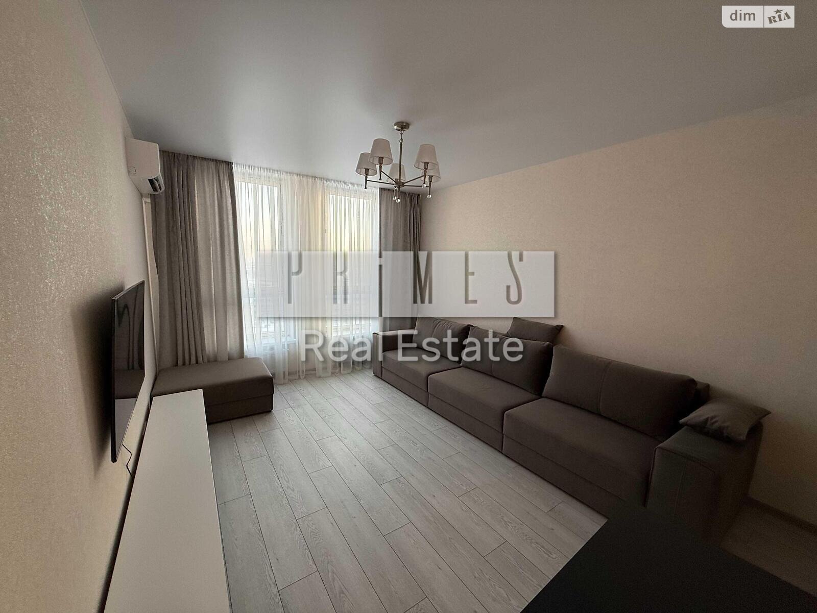 четырехкомнатная квартира в Киеве, район Галаганы, на просп. Берестейский 65А в аренду на долгий срок помесячно фото 1