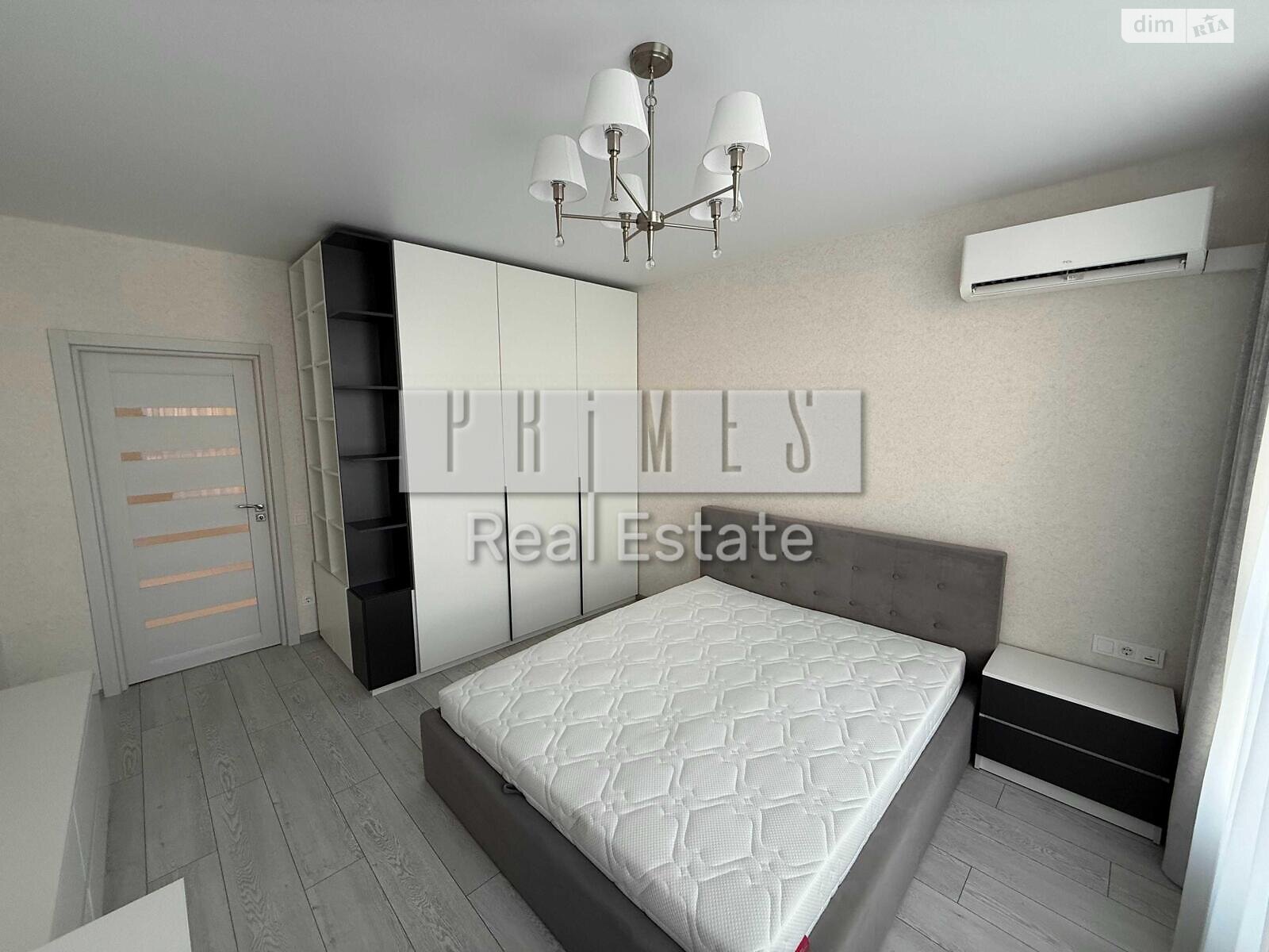 четырехкомнатная квартира в Киеве, район Галаганы, на просп. Берестейский 65А в аренду на долгий срок помесячно фото 1