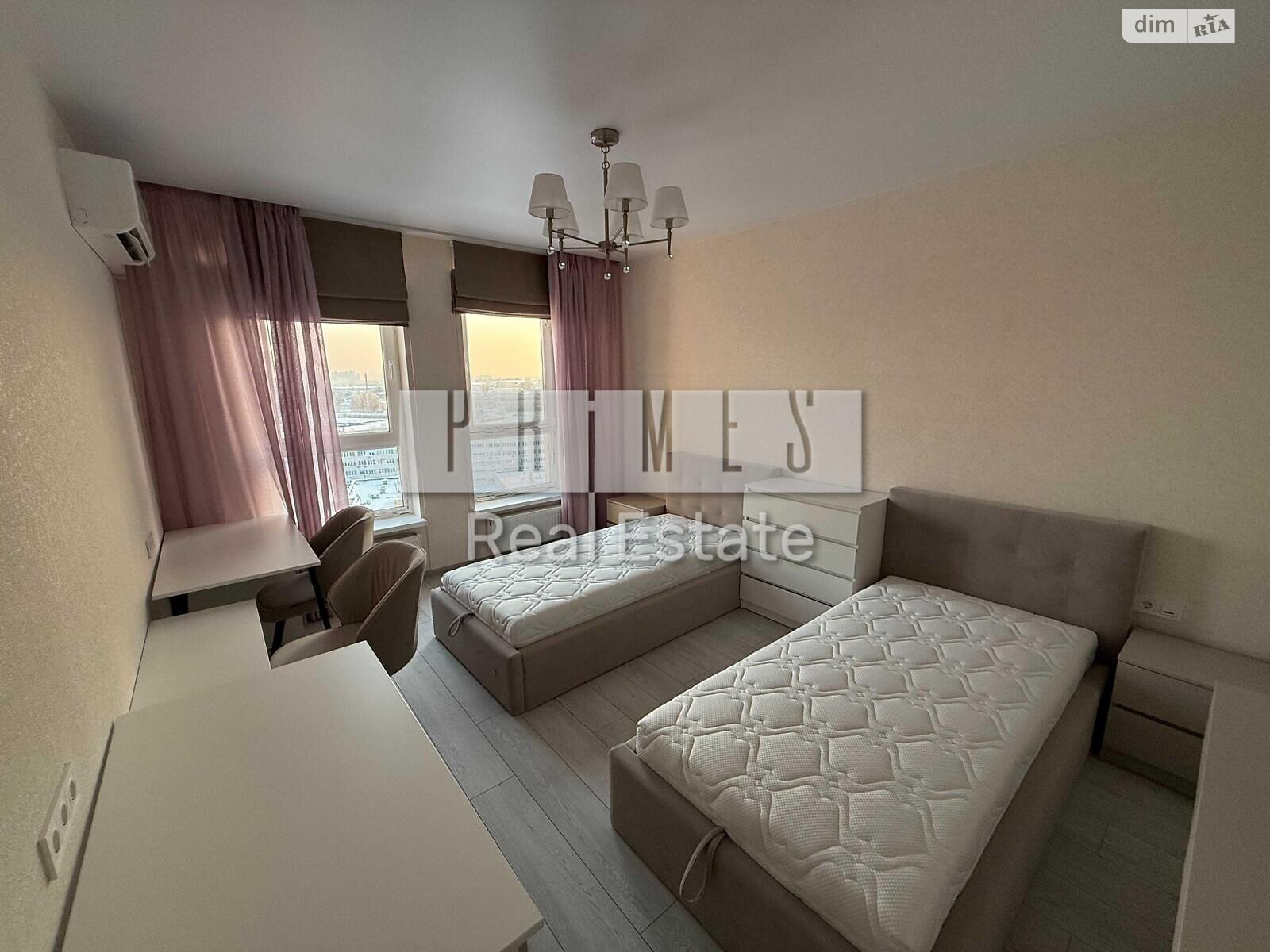 четырехкомнатная квартира в Киеве, район Галаганы, на просп. Берестейский 65А в аренду на долгий срок помесячно фото 1