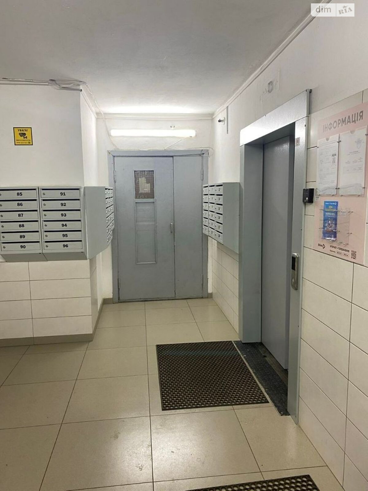 двухкомнатная квартира в Киеве, район Галаганы, на пер. Чистяковский 11 в аренду на долгий срок помесячно фото 1 двухкомнатная квартира в Киеве, район Галаганы, на пер. Чистяковский 11 в аренду на долгий срок помесячно фото 1