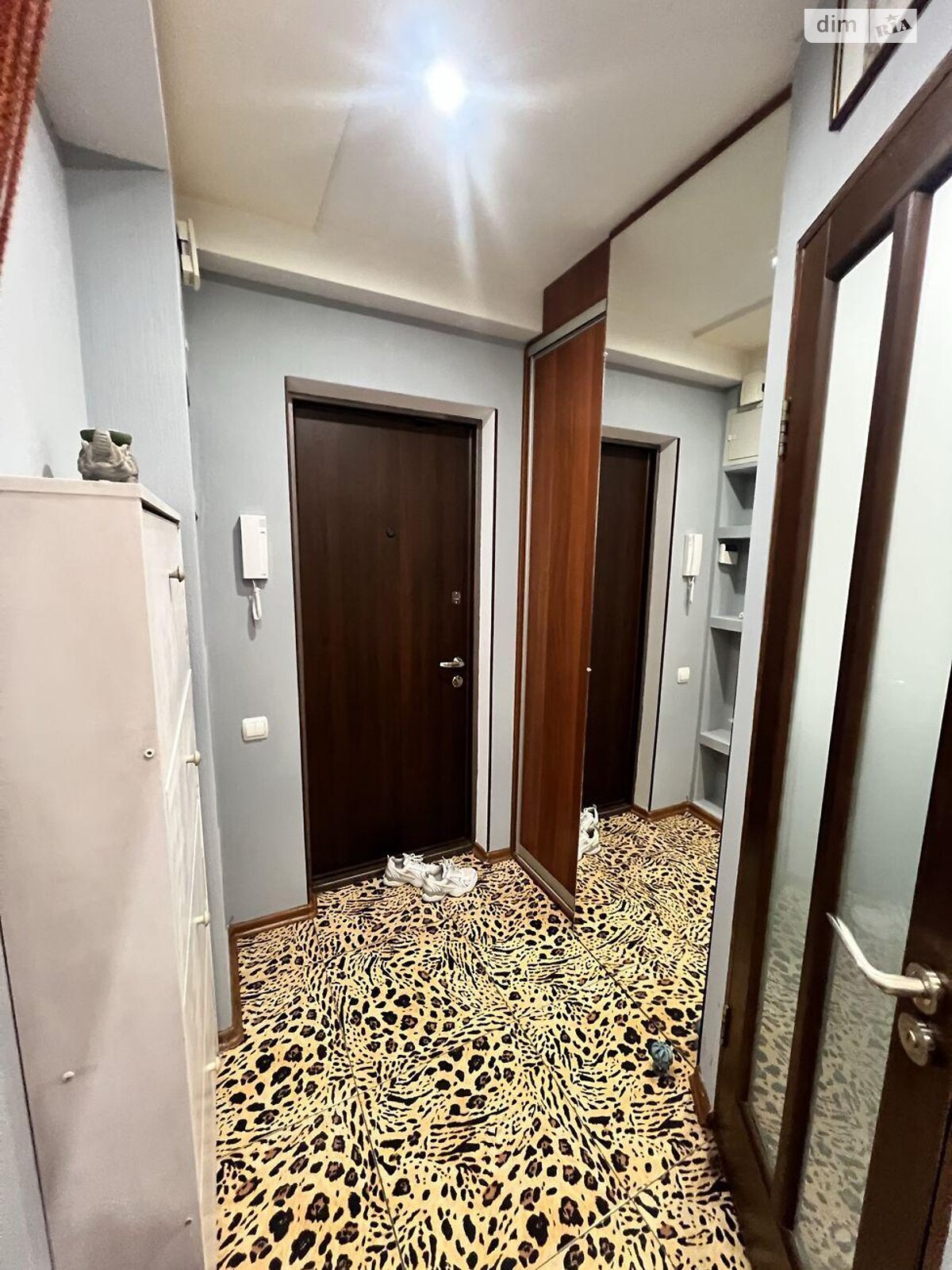 однокімнатна квартира в Києві, район Ґалаґани, на вул. Рене Декарта 6 в довготривалу оренду помісячно фото 1 однокімнатна квартира в Києві, район Ґалаґани, на вул. Рене Декарта 6 в довготривалу оренду помісячно фото 1