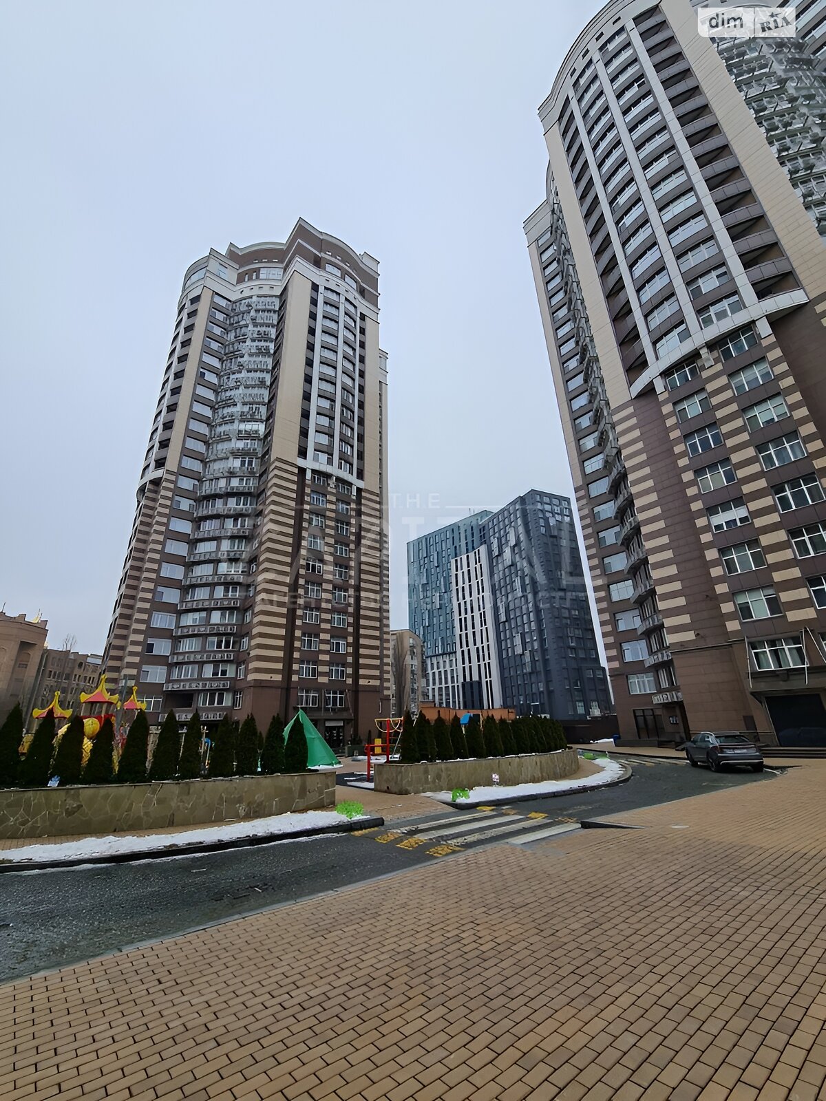трехкомнатная квартира в Киеве, на ул. Глубочицкая 32 в аренду на долгий срок помесячно фото 1 трехкомнатная квартира в Киеве, на ул. Глубочицкая 32 в аренду на долгий срок помесячно фото 1