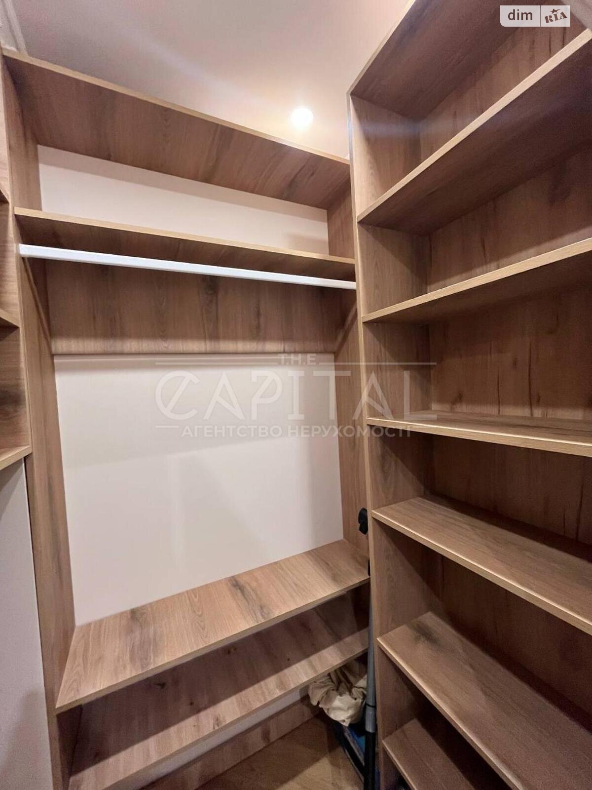 однокімнатна квартира в Києві, район Голосіїв, на просп. Голосіївський 78/2 в довготривалу оренду помісячно фото 1