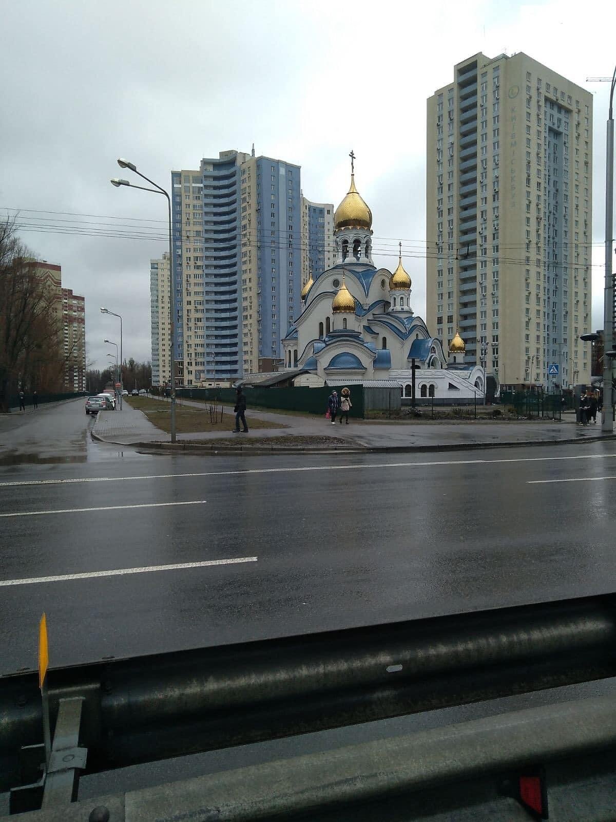 однокімнатна квартира в Києві, район Голосіїв, на просп. Академіка Глушкова 9А в довготривалу оренду помісячно фото 1