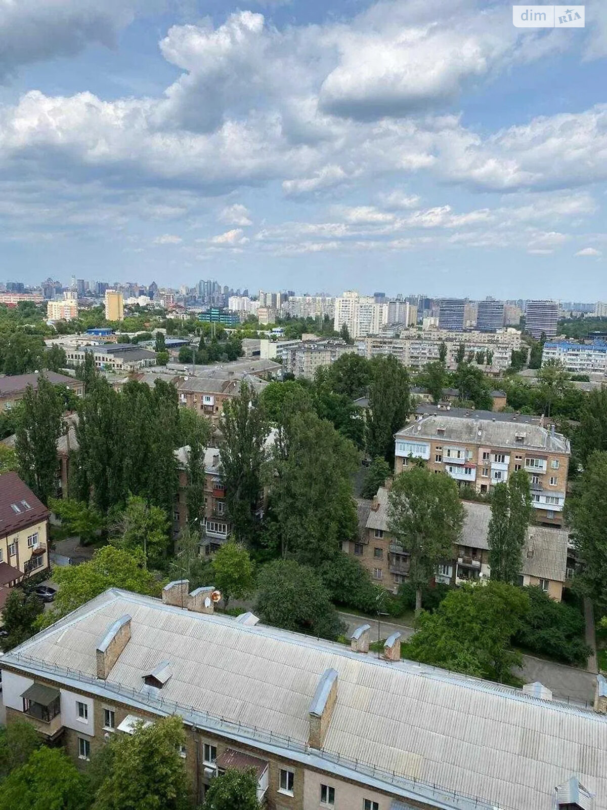 трехкомнатная квартира в Киеве, район Голосеев, на пер. Коломыйский 17/31А в аренду на долгий срок помесячно фото 1 трехкомнатная квартира в Киеве, район Голосеев, на пер. Коломыйский 17/31А в аренду на долгий срок помесячно фото 1