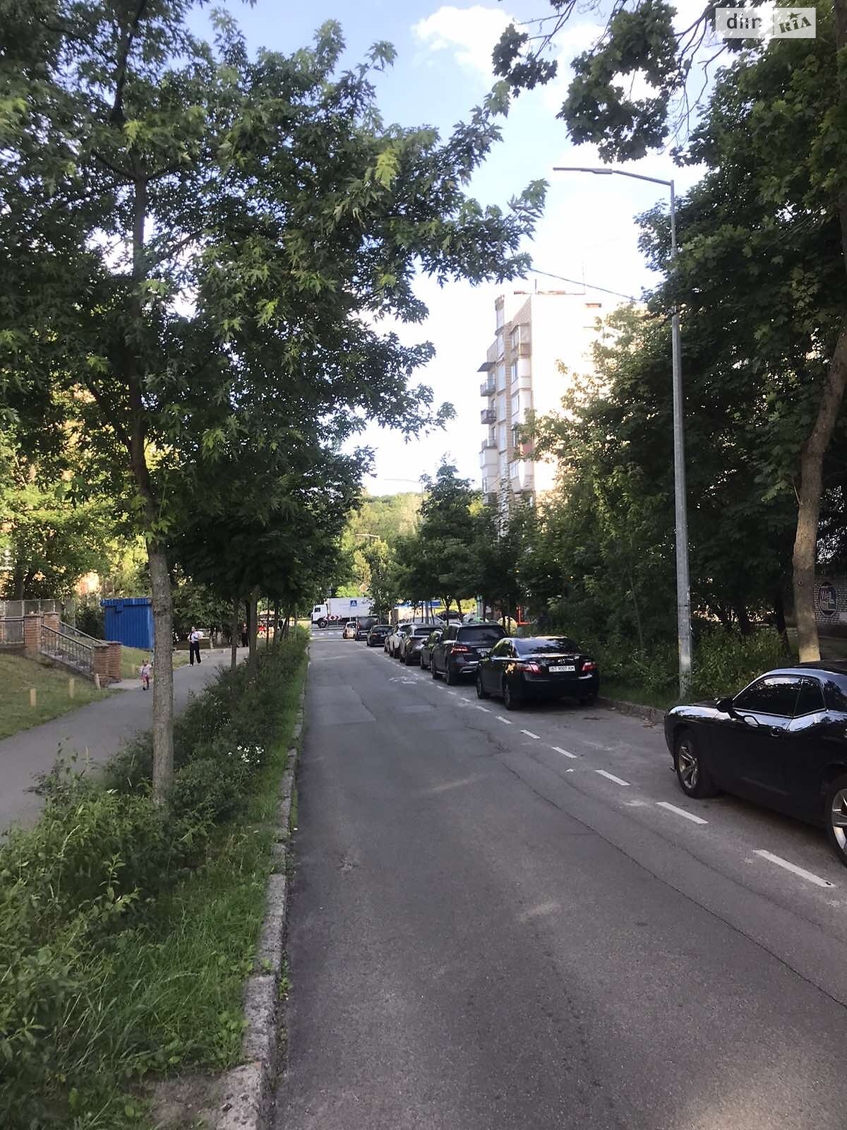 однокімнатна квартира в Києві, район Голосіїв, на пров. Коломийський 6 в довготривалу оренду помісячно фото 1 однокімнатна квартира в Києві, район Голосіїв, на пров. Коломийський 6 в довготривалу оренду помісячно фото 1