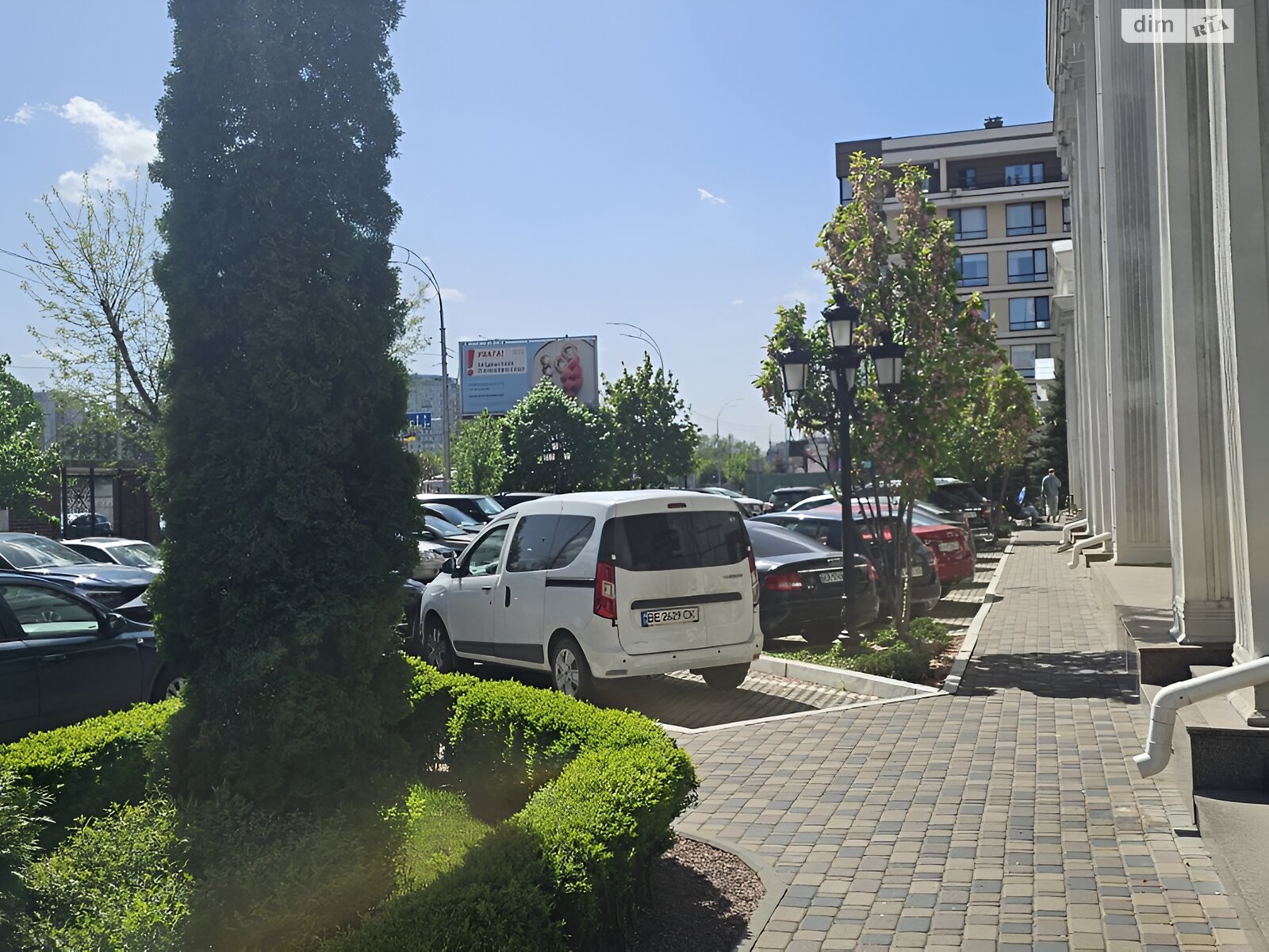 однокімнатна квартира в Києві, район Голосіїв, на вул. Михайла Максимовича в довготривалу оренду помісячно фото 1 однокімнатна квартира в Києві, район Голосіїв, на вул. Михайла Максимовича в довготривалу оренду помісячно фото 1