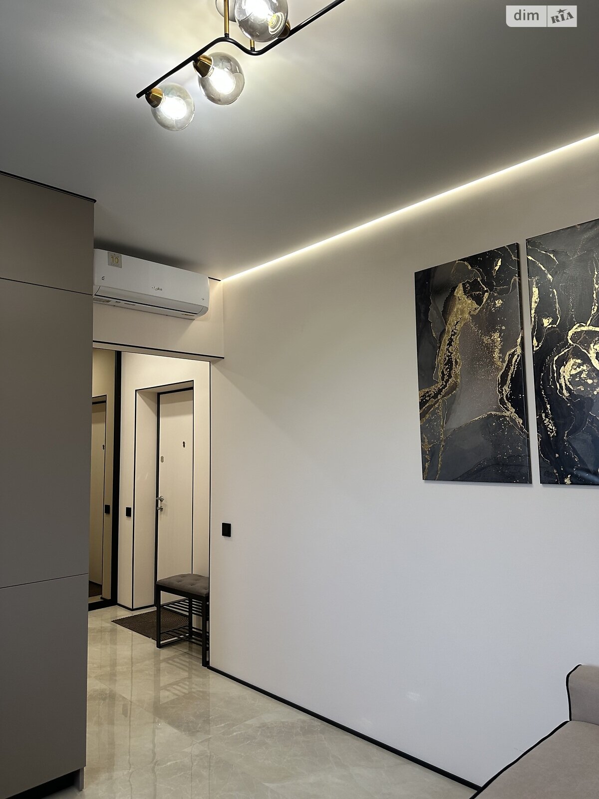 однокомнатная квартира в Киеве, район Голосеев, на ул. Михаила Максимовича 28К в аренду на долгий срок помесячно фото 1 однокомнатная квартира в Киеве, район Голосеев, на ул. Михаила Максимовича 28К в аренду на долгий срок помесячно фото 1