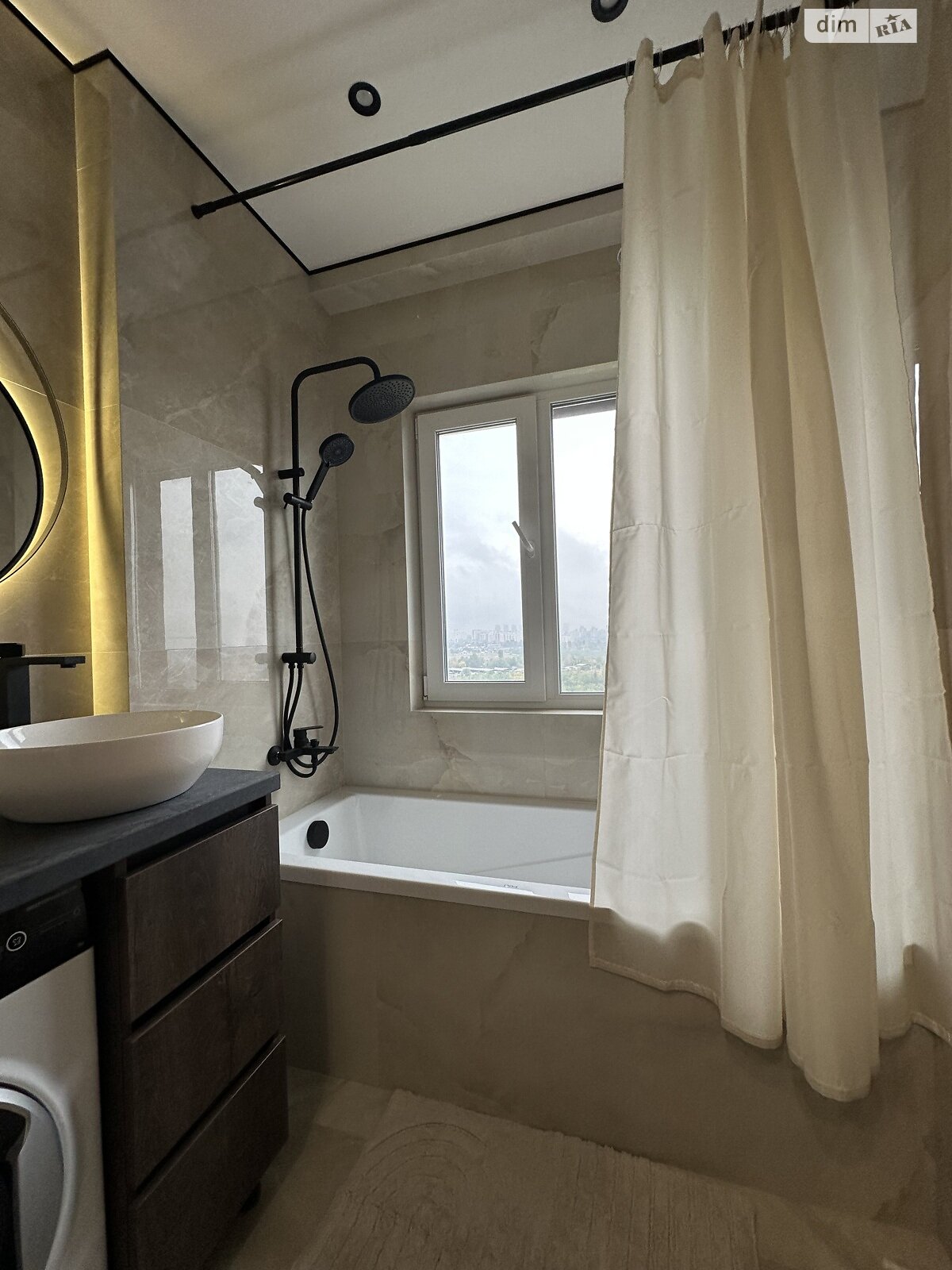 однокомнатная квартира в Киеве, район Голосеев, на ул. Михаила Максимовича 28К в аренду на долгий срок помесячно фото 1 однокомнатная квартира в Киеве, район Голосеев, на ул. Михаила Максимовича 28К в аренду на долгий срок помесячно фото 1