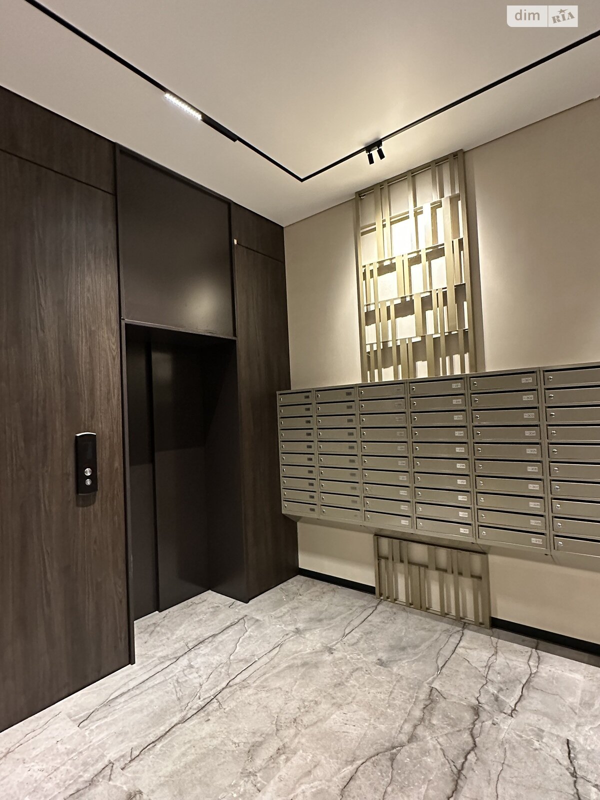 однокомнатная квартира в Киеве, район Голосеев, на ул. Михаила Максимовича 28К в аренду на долгий срок помесячно фото 1 однокомнатная квартира в Киеве, район Голосеев, на ул. Михаила Максимовича 28К в аренду на долгий срок помесячно фото 1