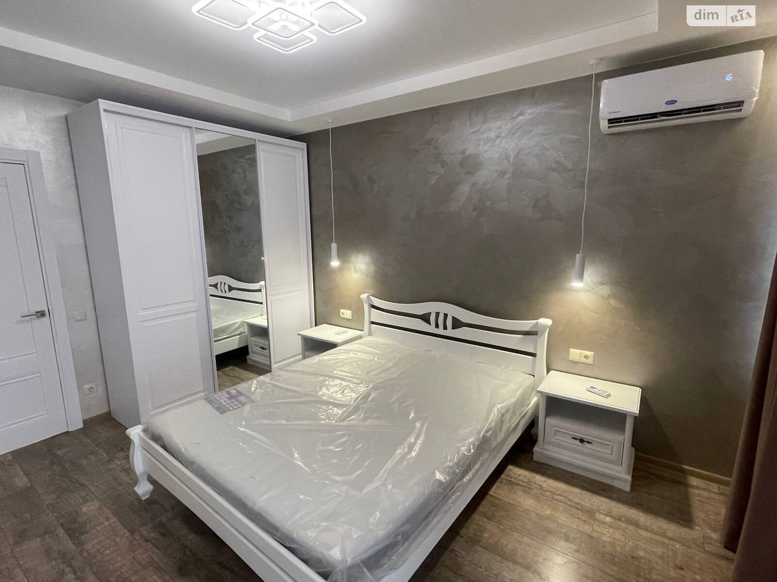 однокомнатная квартира в Киеве, район Голосеев, на ул. Михаила Максимовича 24В в аренду на долгий срок помесячно фото 1