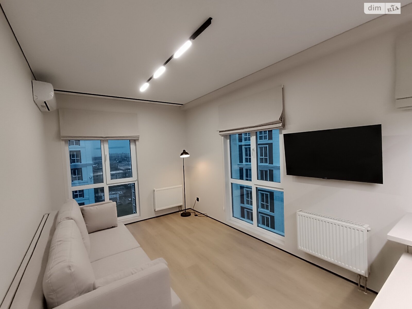 однокомнатная квартира в Киеве, район Голосеев, на ул. Михаила Максимовича 26Д в аренду на долгий срок помесячно фото 1