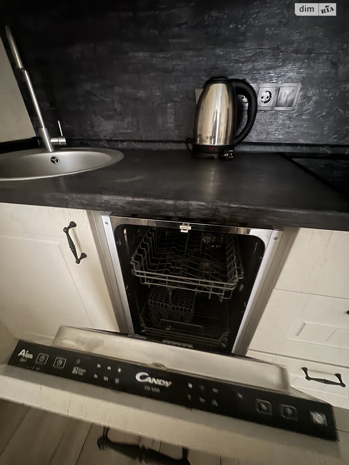 однокомнатная квартира с мебелью в Киеве, район Голосеев, на ул. Михаила Максимовича 24Б в аренду на долгий срок помесячно фото 1