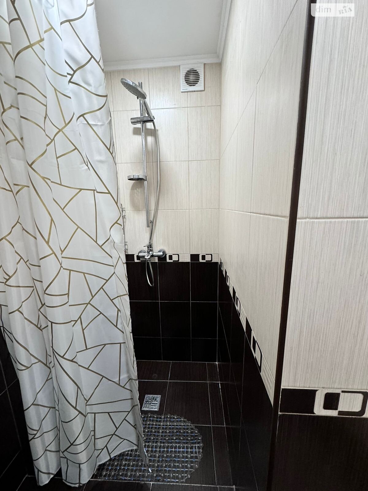 двухкомнатная квартира в Киеве, район Голосеев, на ул. Ореховатская 6 корпус 1 в аренду на долгий срок помесячно фото 1