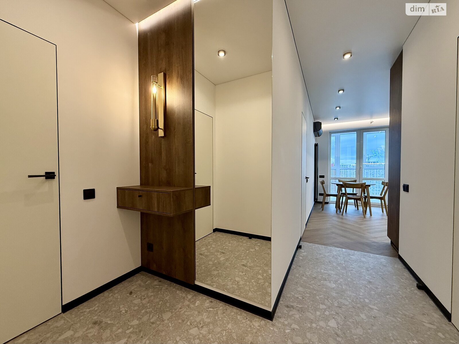 однокомнатная квартира в Киеве, район Голосеев, на ул. Юлии Здановской 28А в аренду на долгий срок помесячно фото 1