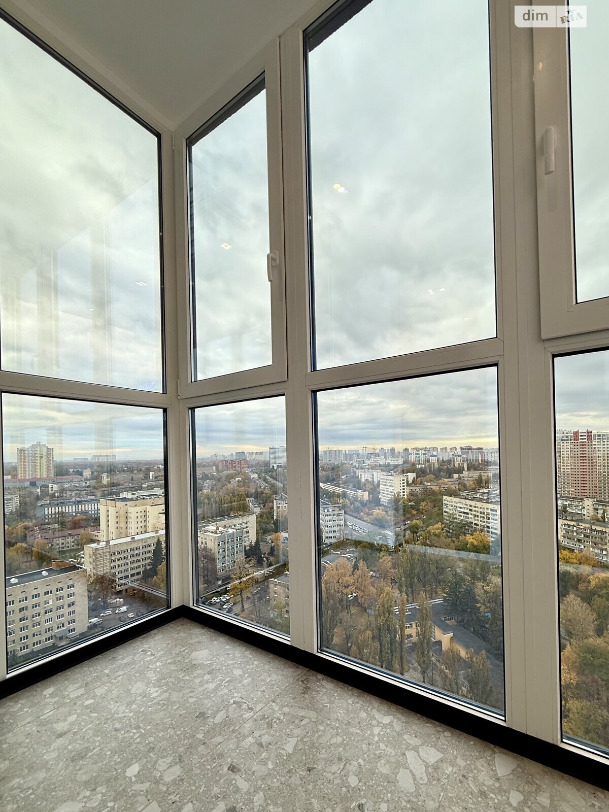 однокомнатная квартира в Киеве, район Голосеев, на ул. Юлии Здановской 28А в аренду на долгий срок помесячно фото 1