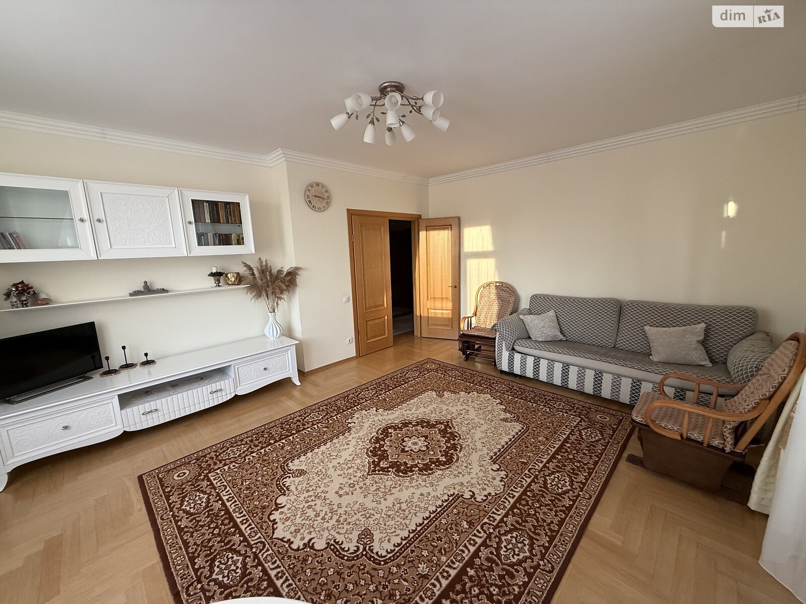 двухкомнатная квартира в Киеве, район Голосеев, на ул. Юлии Здановской 73Г в аренду на долгий срок помесячно фото 1