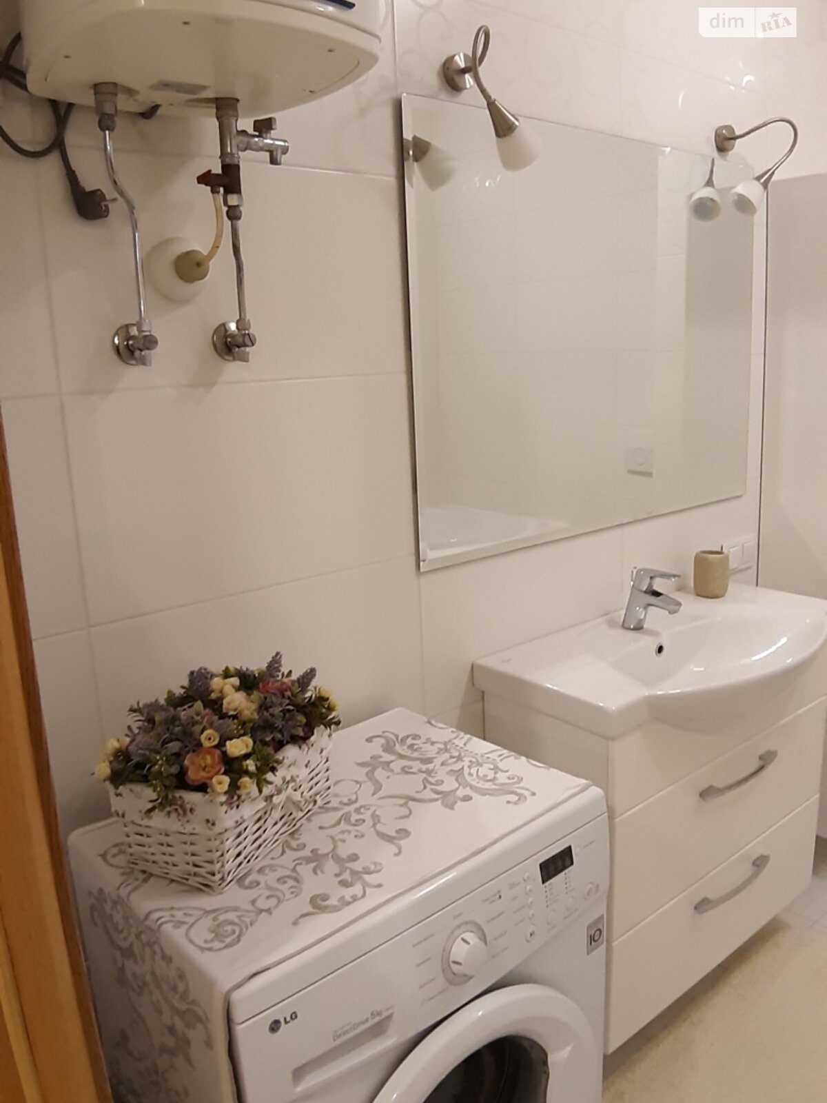 двухкомнатная квартира в Киеве, район Голосеев, на ул. Юлии Здановской 73Г в аренду на долгий срок помесячно фото 1