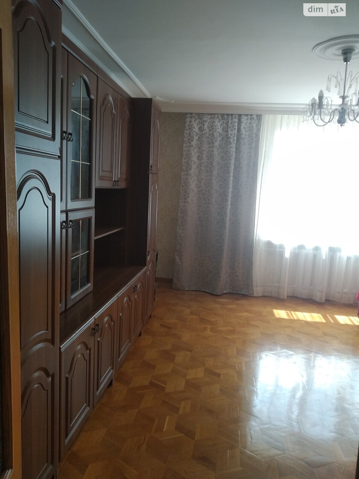 трикімнатна квартира в Києві, район Голосіївський, на вул. Антоновича 103А в довготривалу оренду помісячно фото 1 трикімнатна квартира в Києві, район Голосіївський, на вул. Антоновича 103А в довготривалу оренду помісячно фото 1