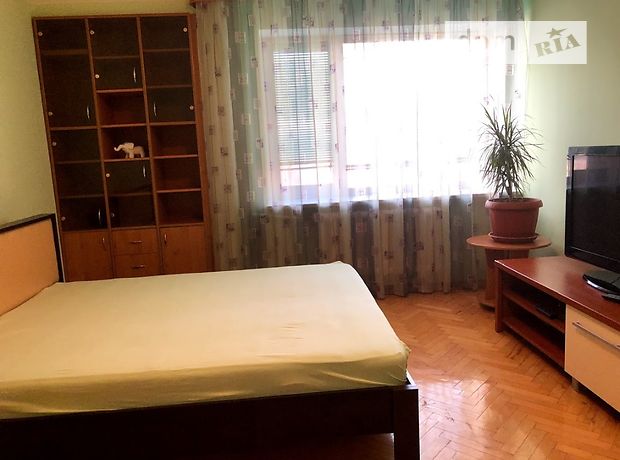 Довгострокова оренда квартири, 3 кім., Київ, р‑н. Голосіївський, ст.м. Олімпійська, Антоновича вулиця Довгострокова оренда квартири, 3 кім., Київ, р‑н. Голосіївський, ст.м. Олімпійська, Антоновича вулиця