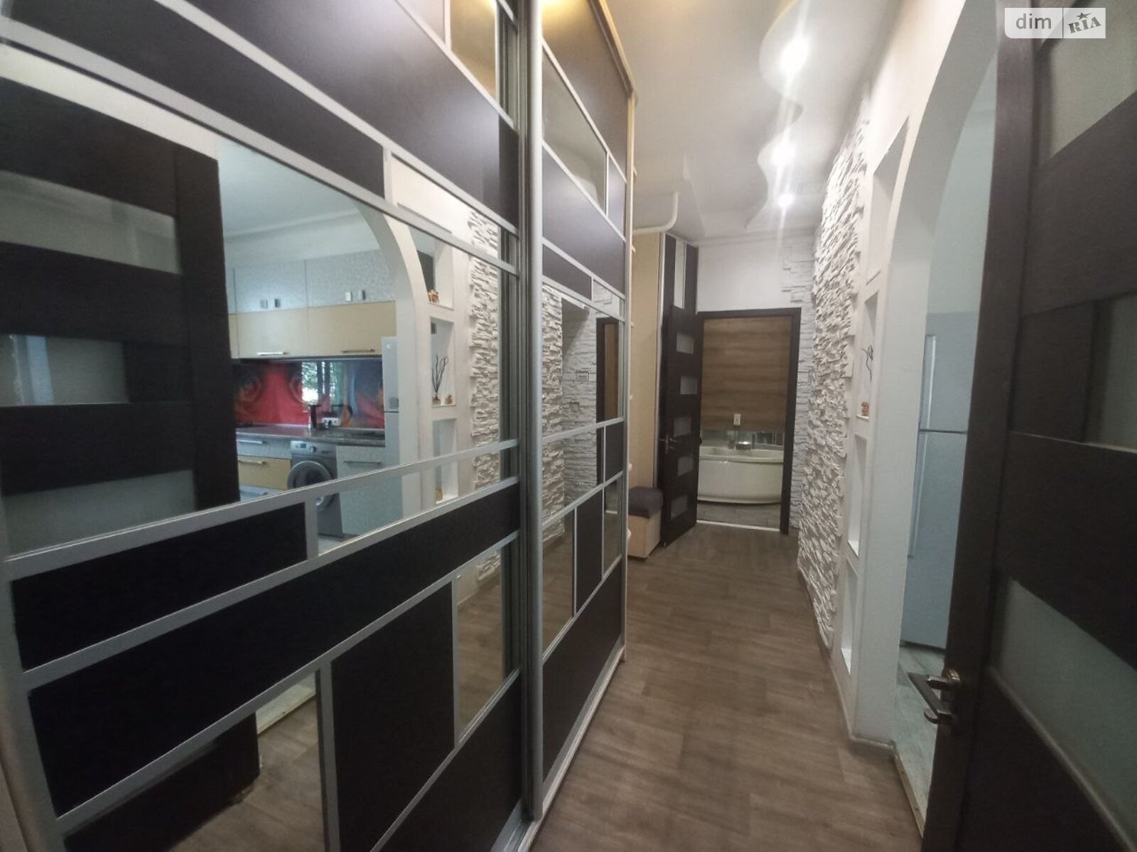 двокімнатна квартира з ремонтом в Києві, район Печерський, на вул. Велика Васильківська 120 в довготривалу оренду помісячно фото 1 двокімнатна квартира з ремонтом в Києві, район Печерський, на вул. Велика Васильківська 120 в довготривалу оренду помісячно фото 1