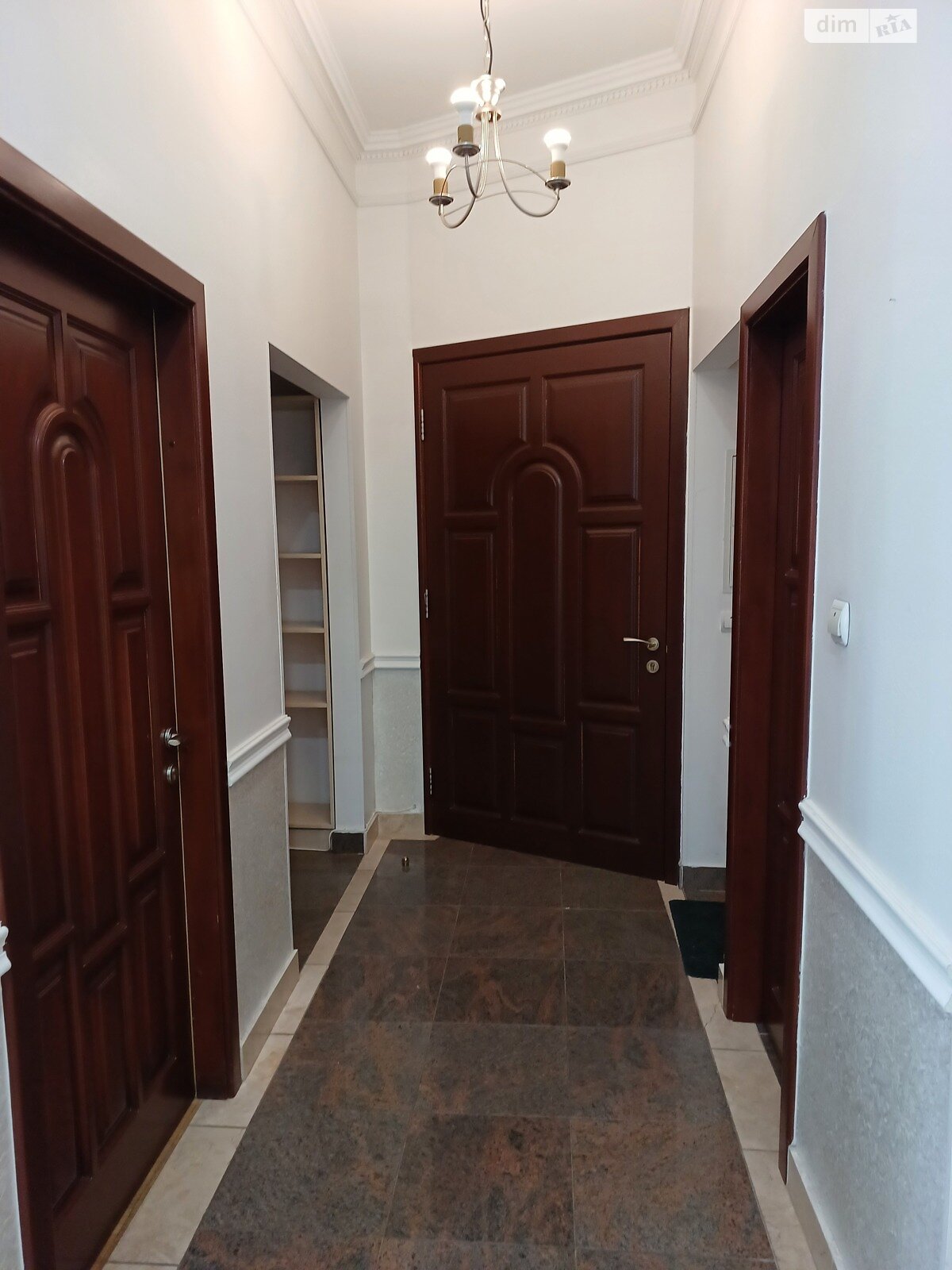 чотирикімнатна квартира з ремонтом в Києві, район Голосіївський, на вул. Велика Васильківська 40 в довготривалу оренду помісячно фото 1 чотирикімнатна квартира з ремонтом в Києві, район Голосіївський, на вул. Велика Васильківська 40 в довготривалу оренду помісячно фото 1
