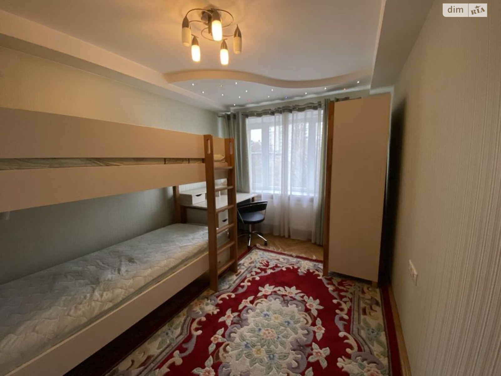 трикімнатна квартира в Києві, район Голосіївський, на вул. Велика Васильківська 136 в довготривалу оренду помісячно фото 1 трикімнатна квартира в Києві, район Голосіївський, на вул. Велика Васильківська 136 в довготривалу оренду помісячно фото 1